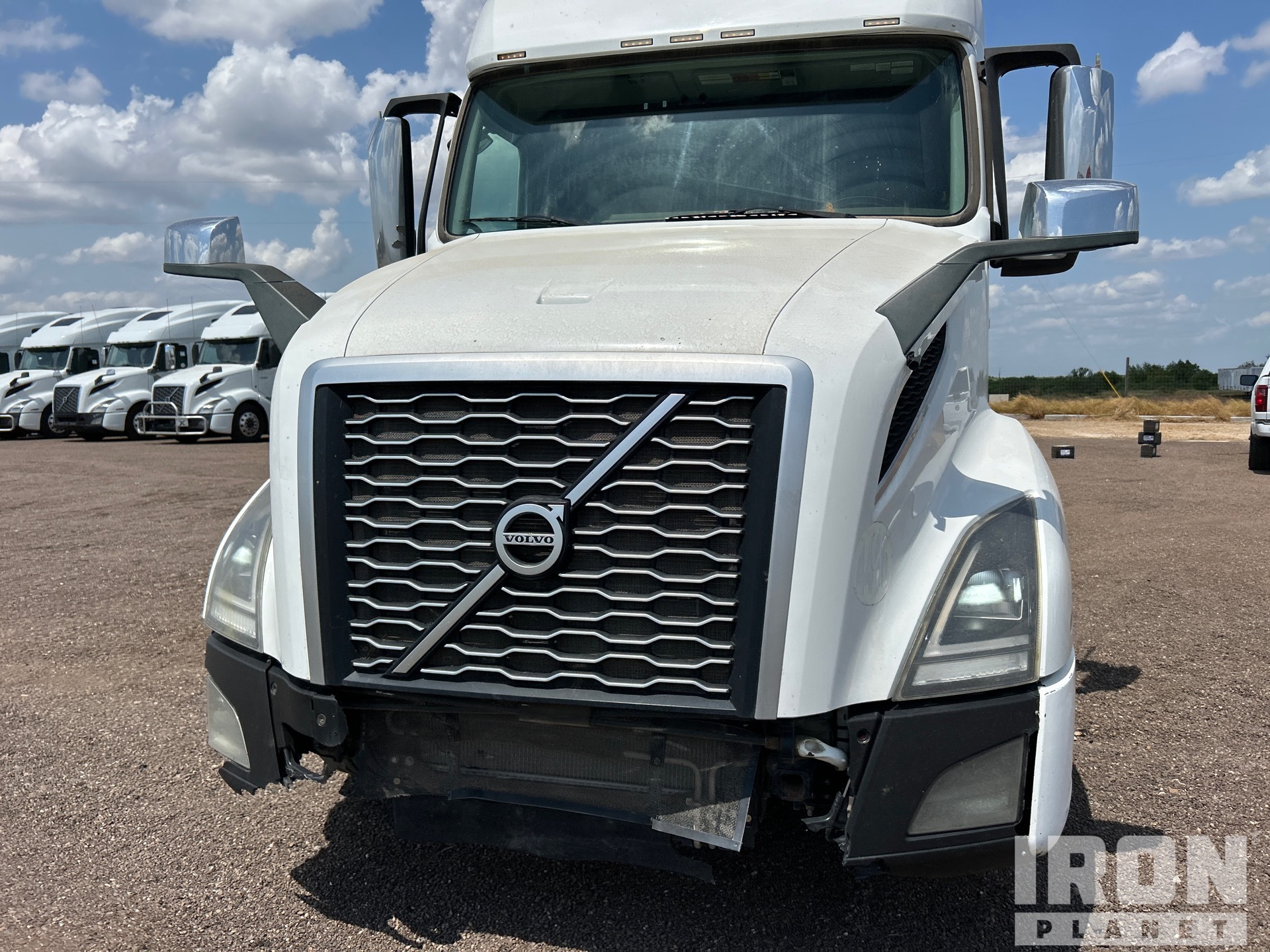 2021 Volvo VNL760
