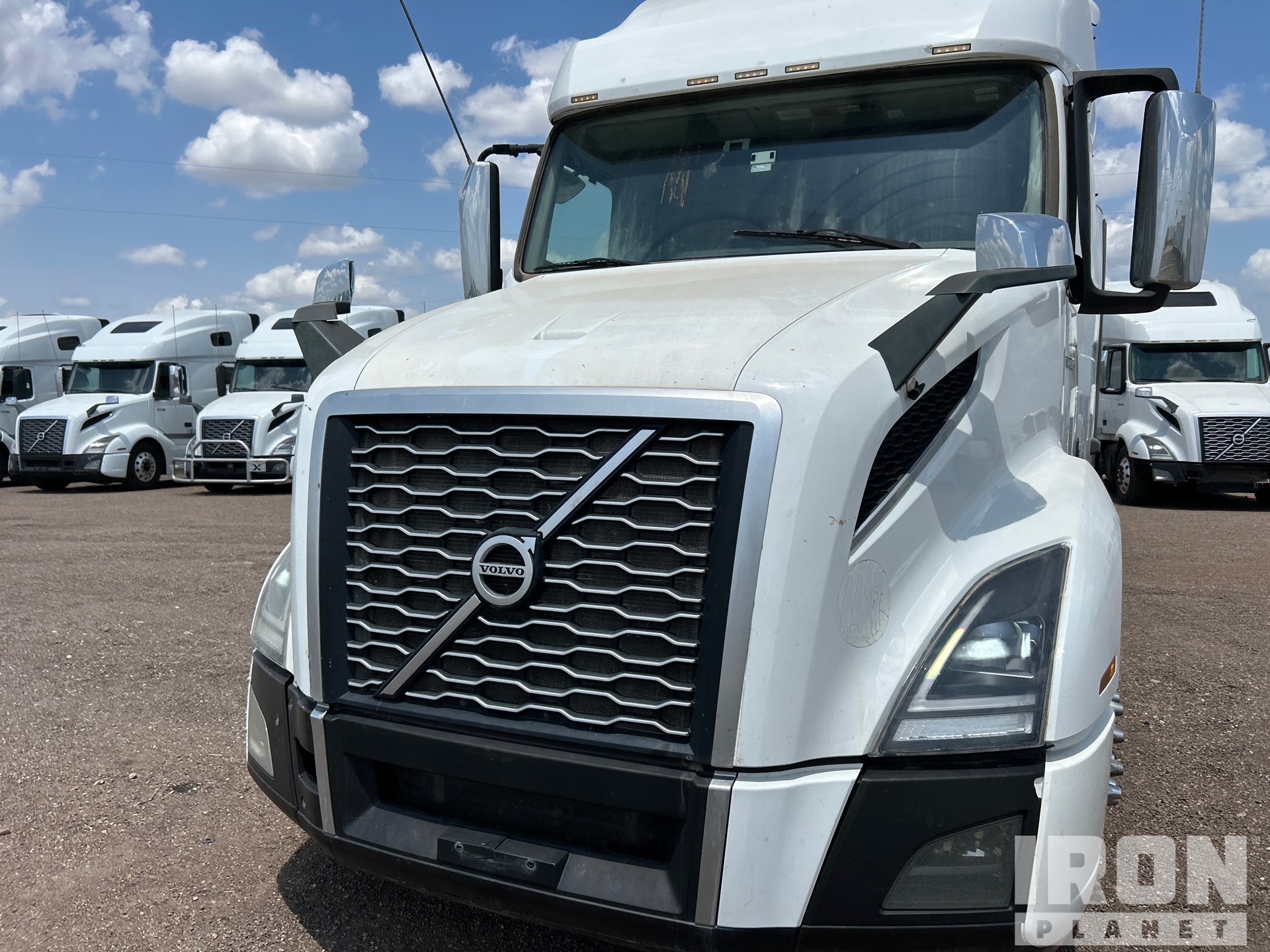 2021 Volvo VNL760