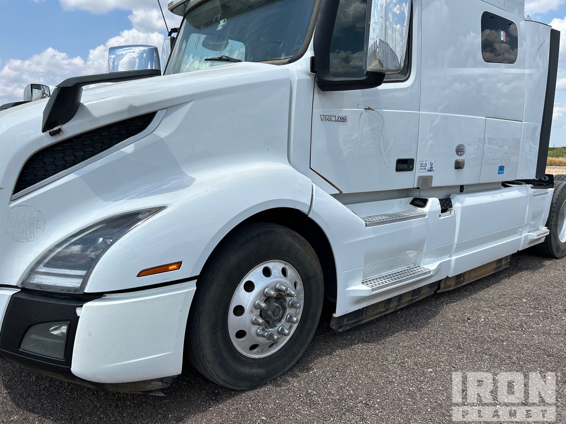 2021 Volvo VNL760