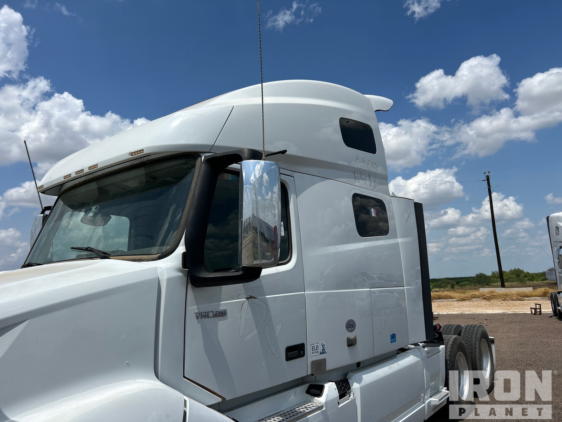 2021 Volvo VNL760