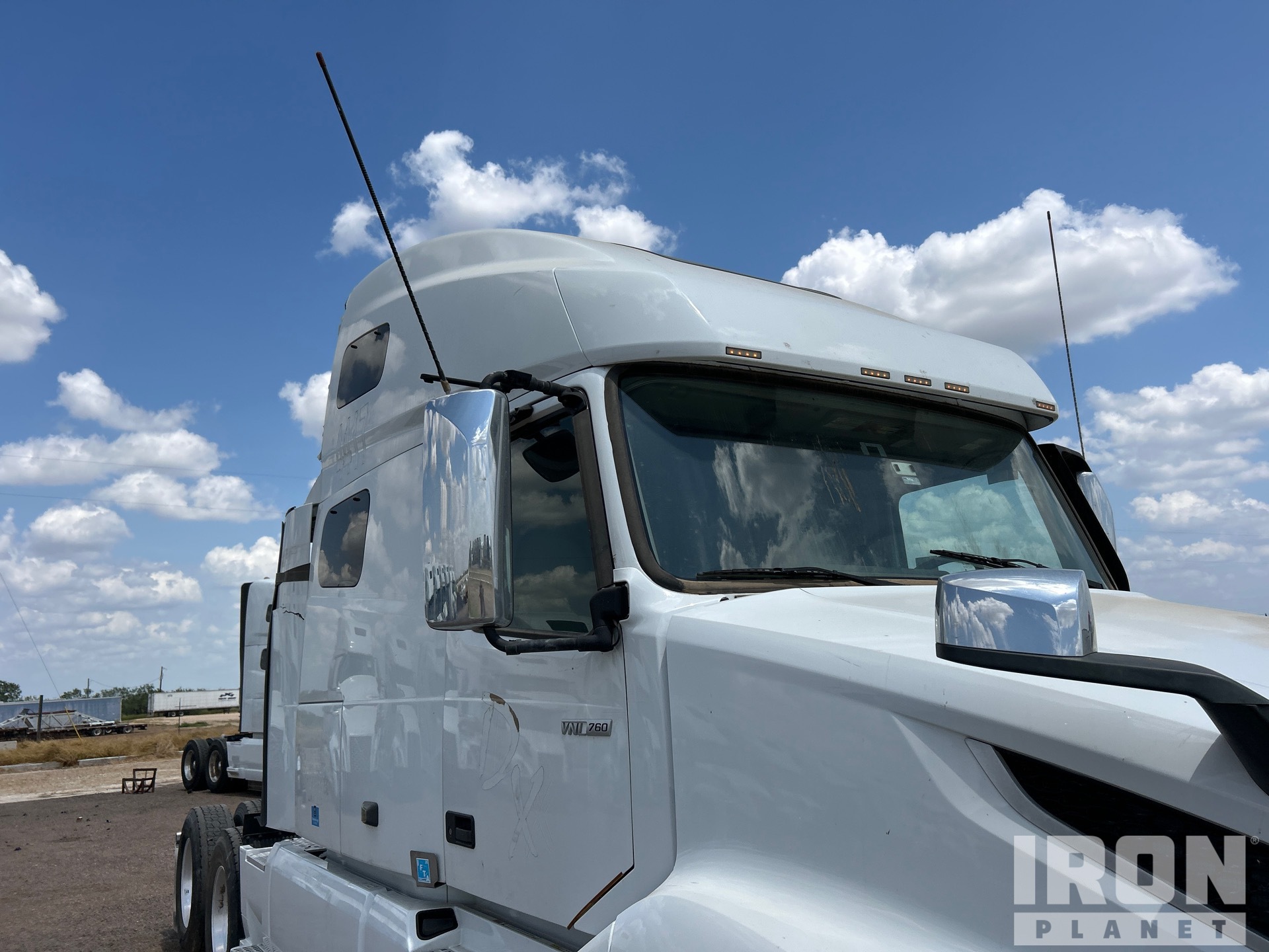 2021 Volvo VNL760