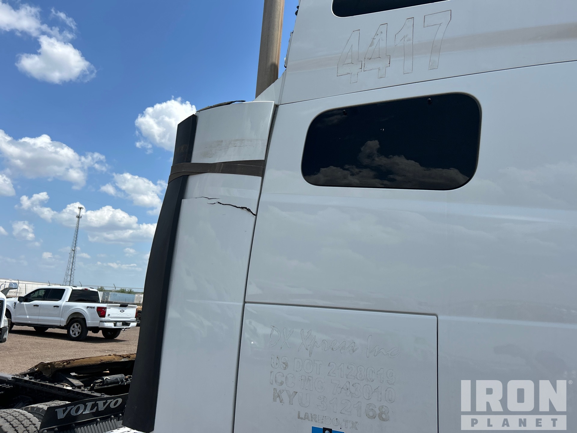2021 Volvo VNL760