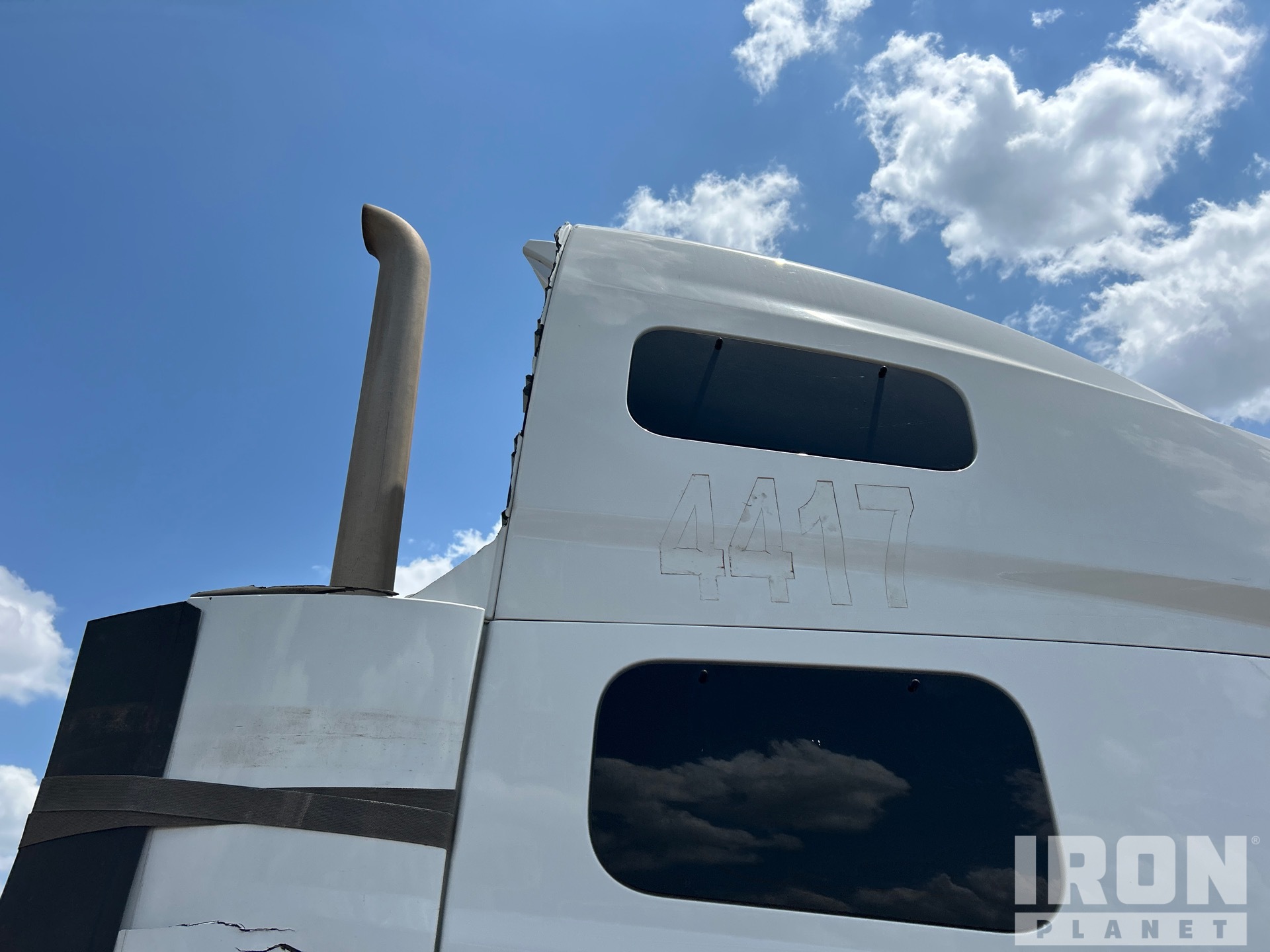 2021 Volvo VNL760
