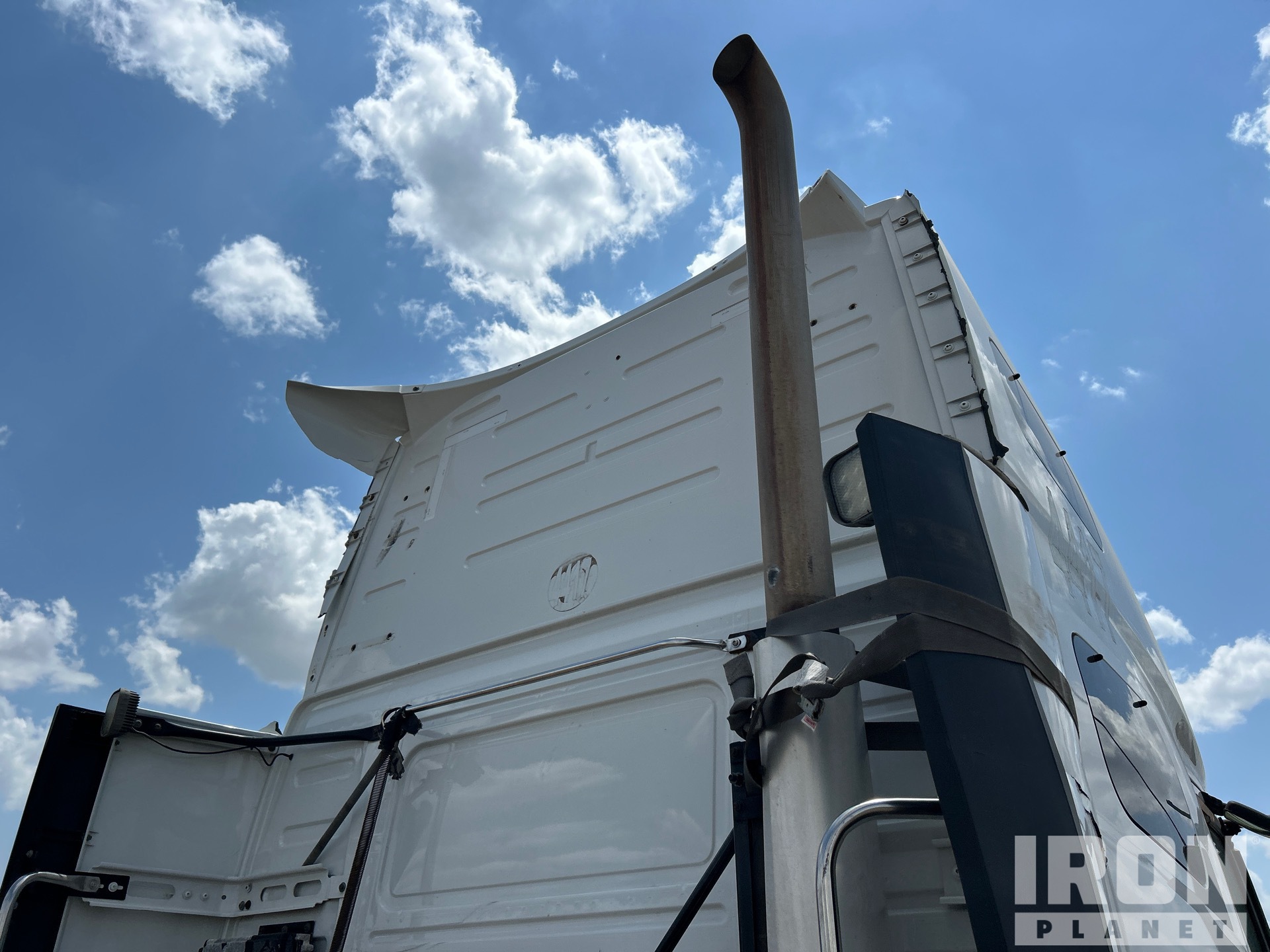 2021 Volvo VNL760