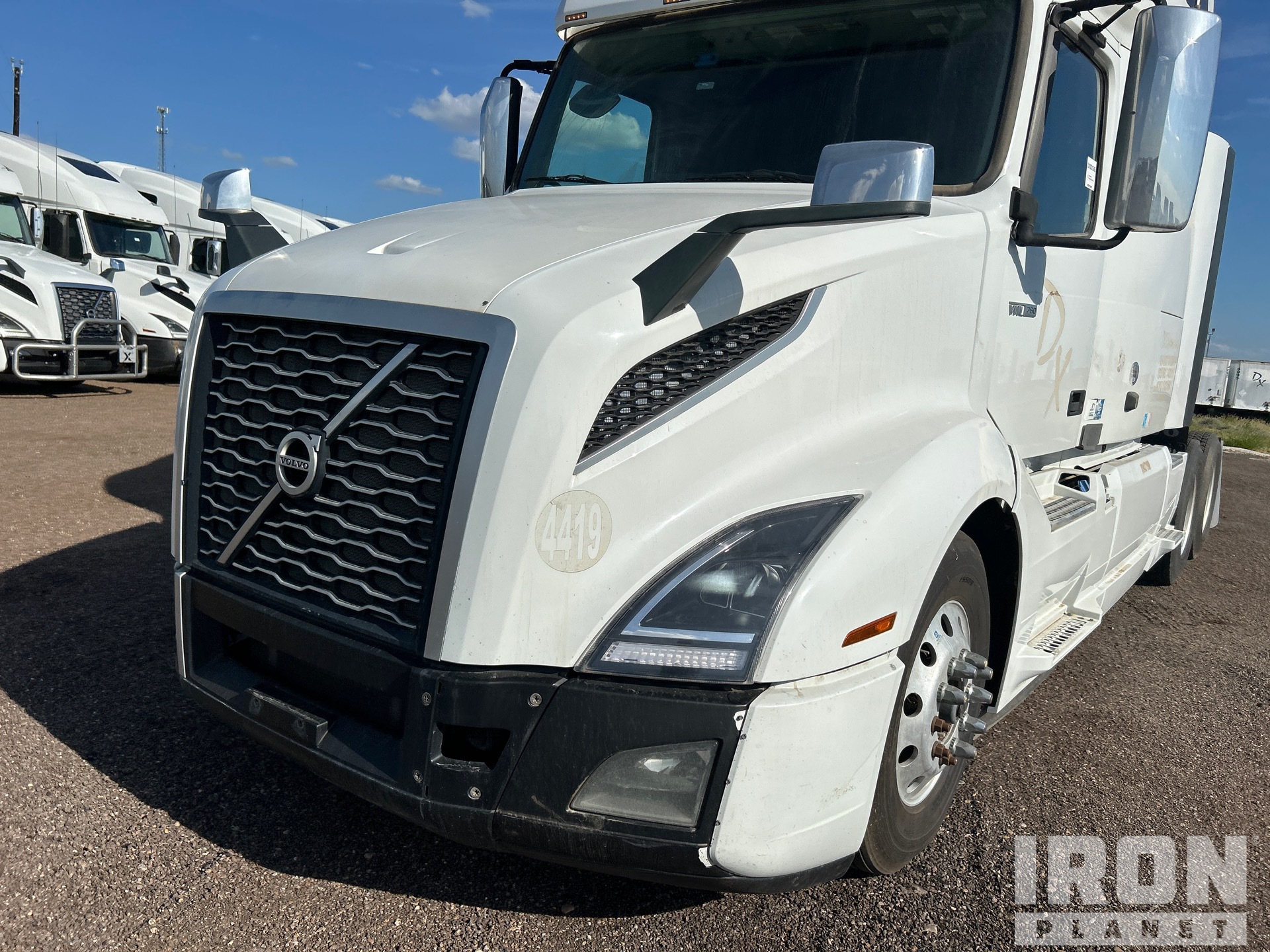2021 Volvo VNL