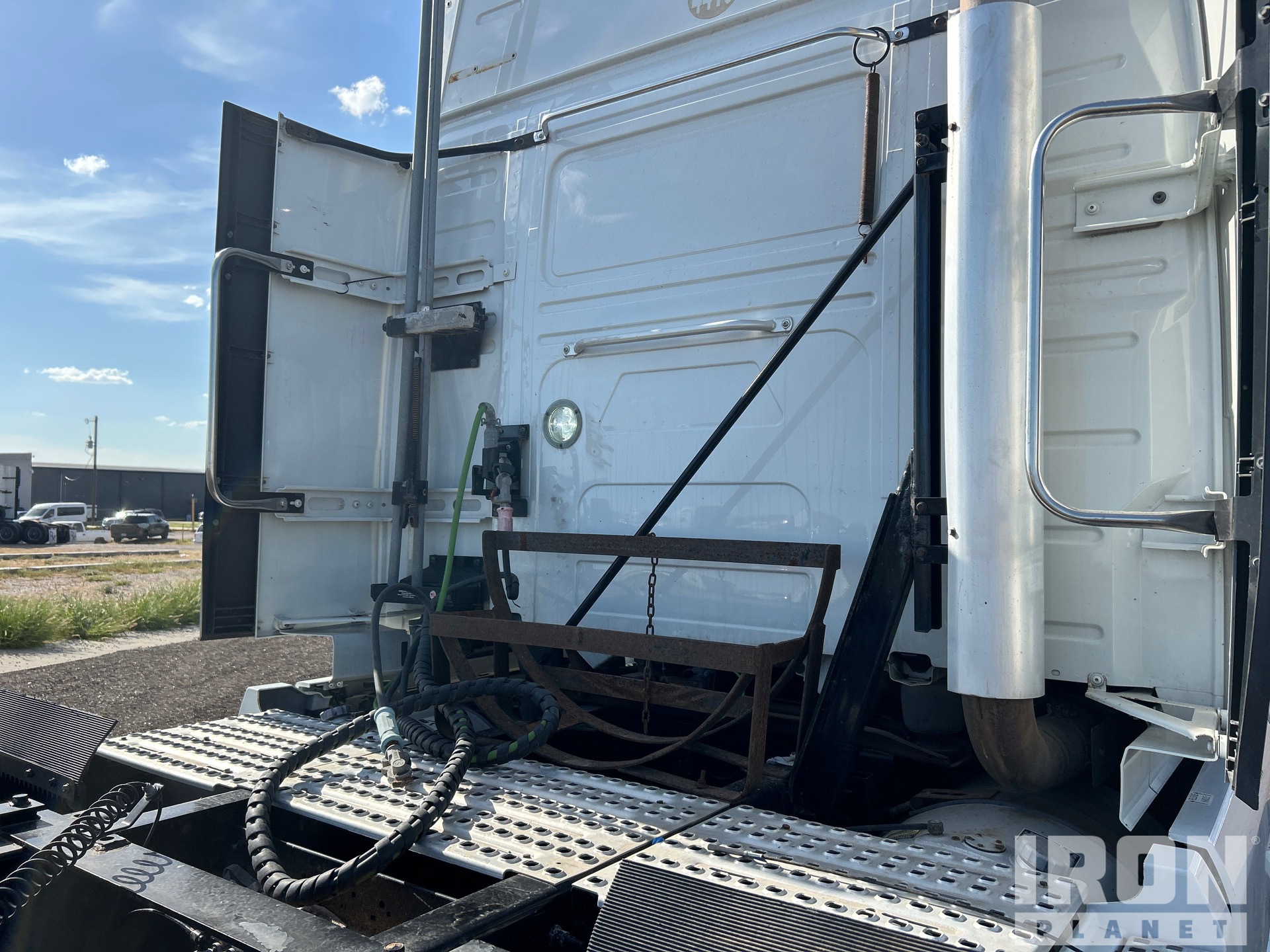 2021 Volvo VNL