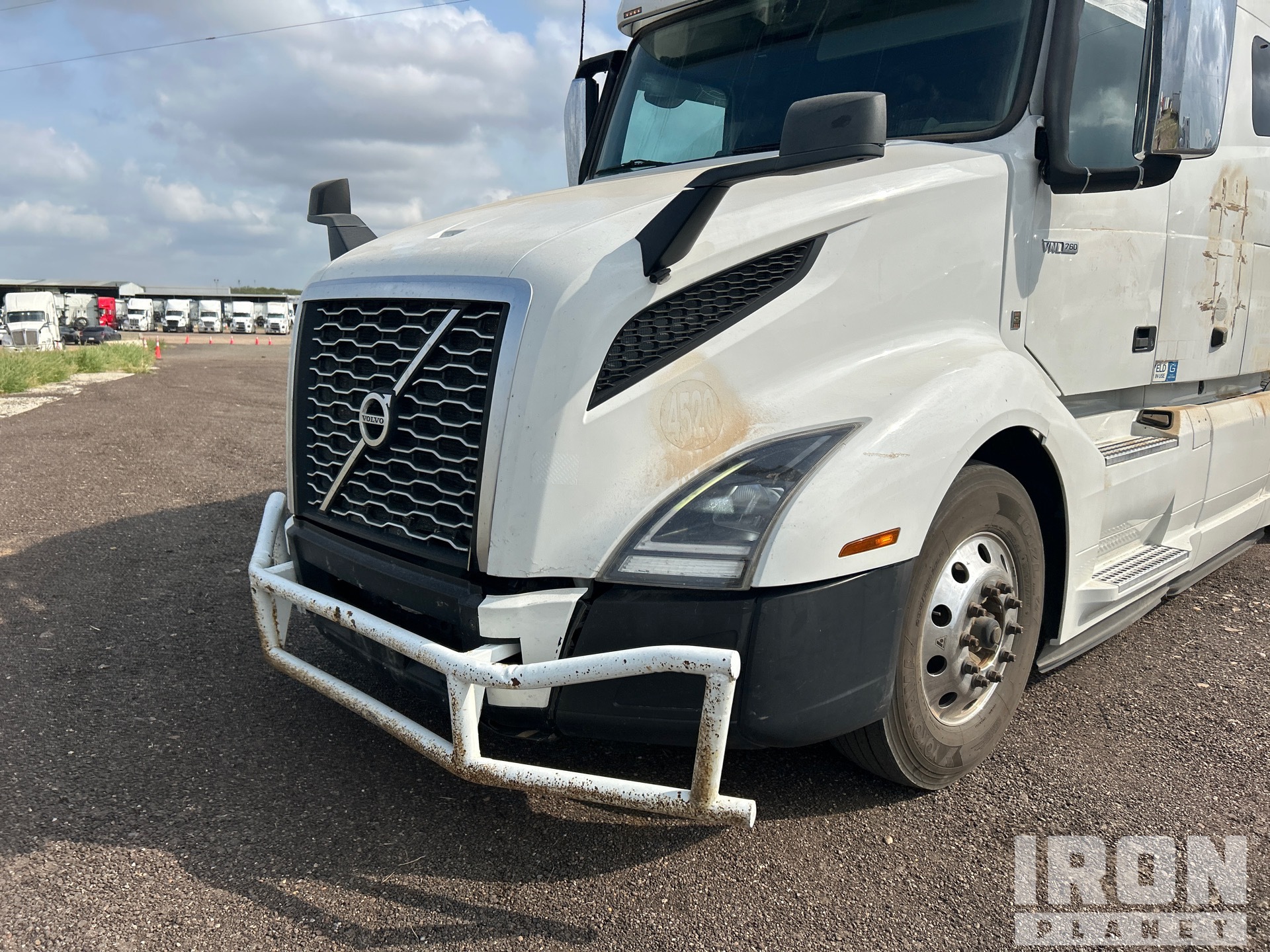 2022 Volvo VNL
