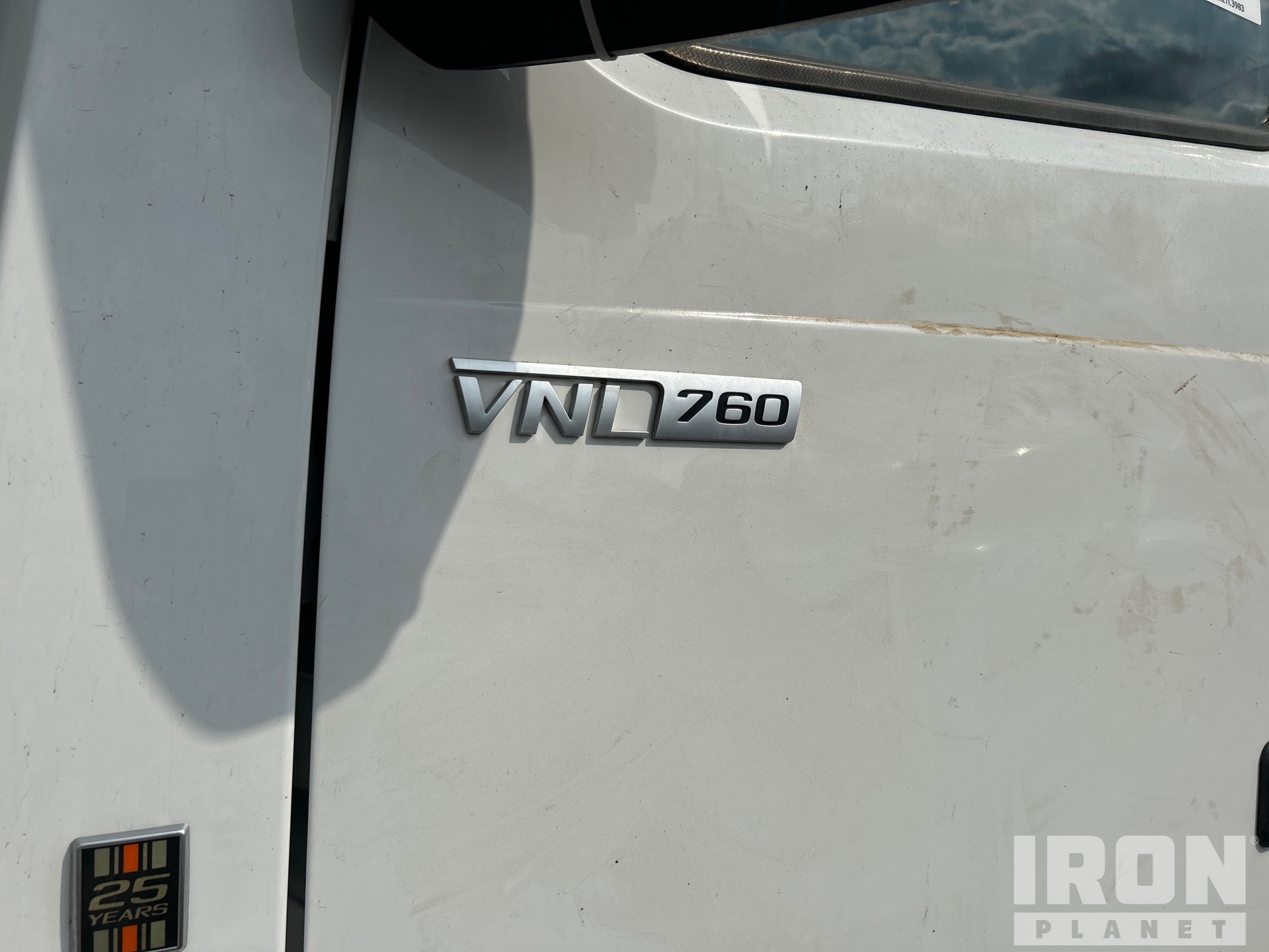 2022 Volvo VNL