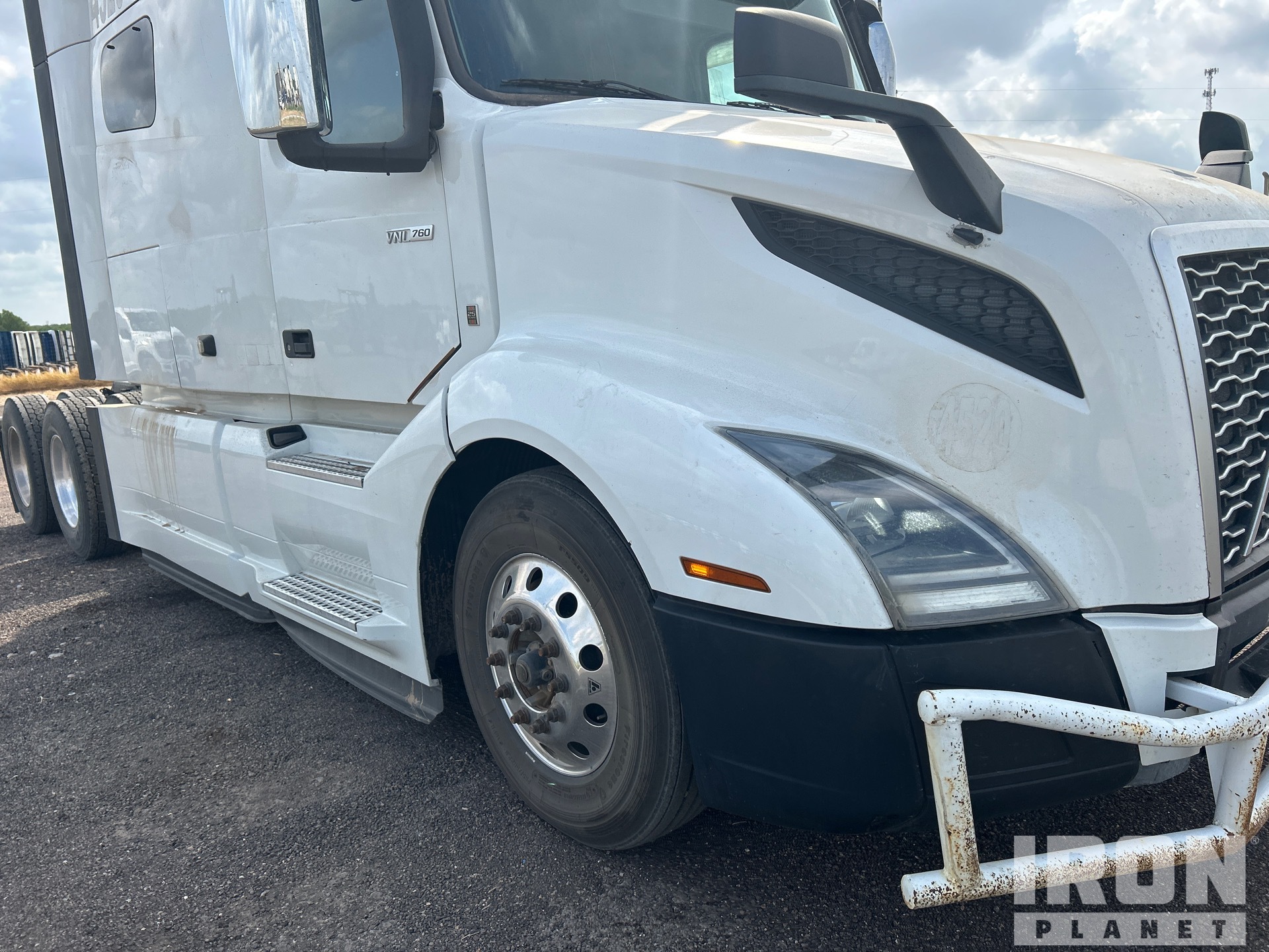 2022 Volvo VNL