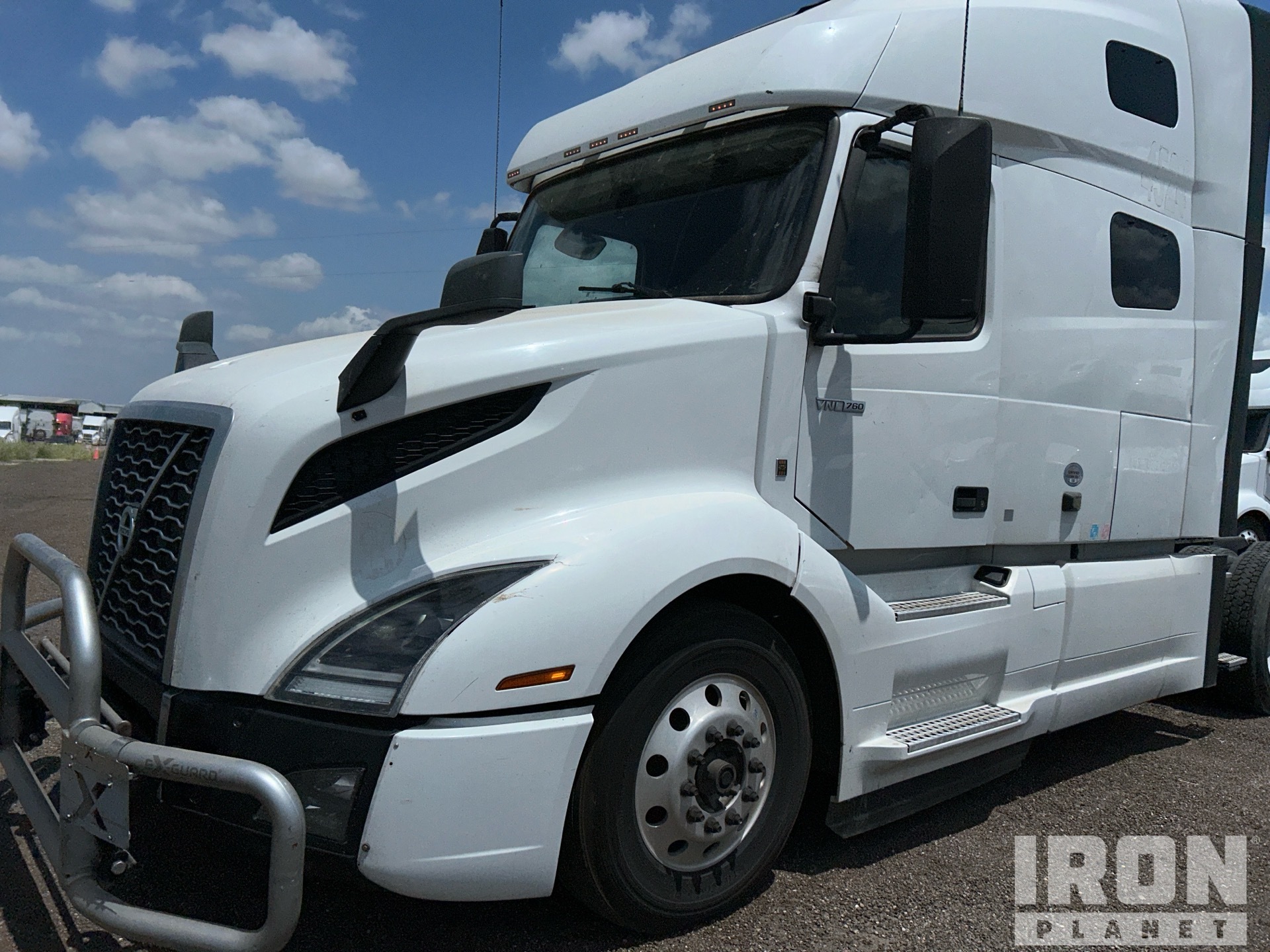 2022 Volvo VNL
