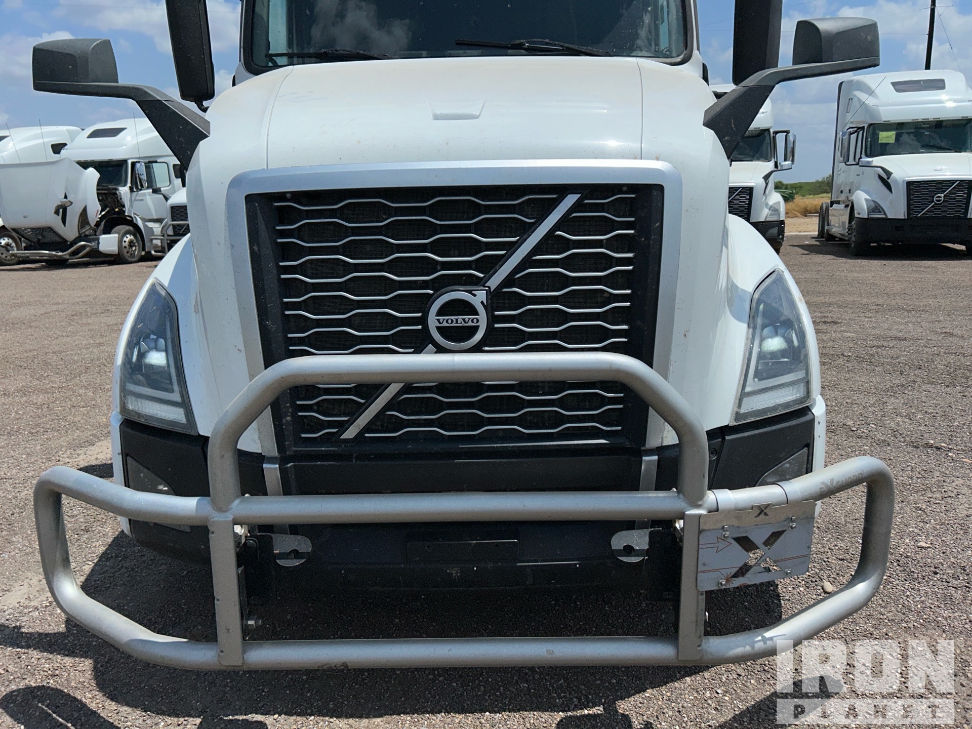 2022 Volvo VNL