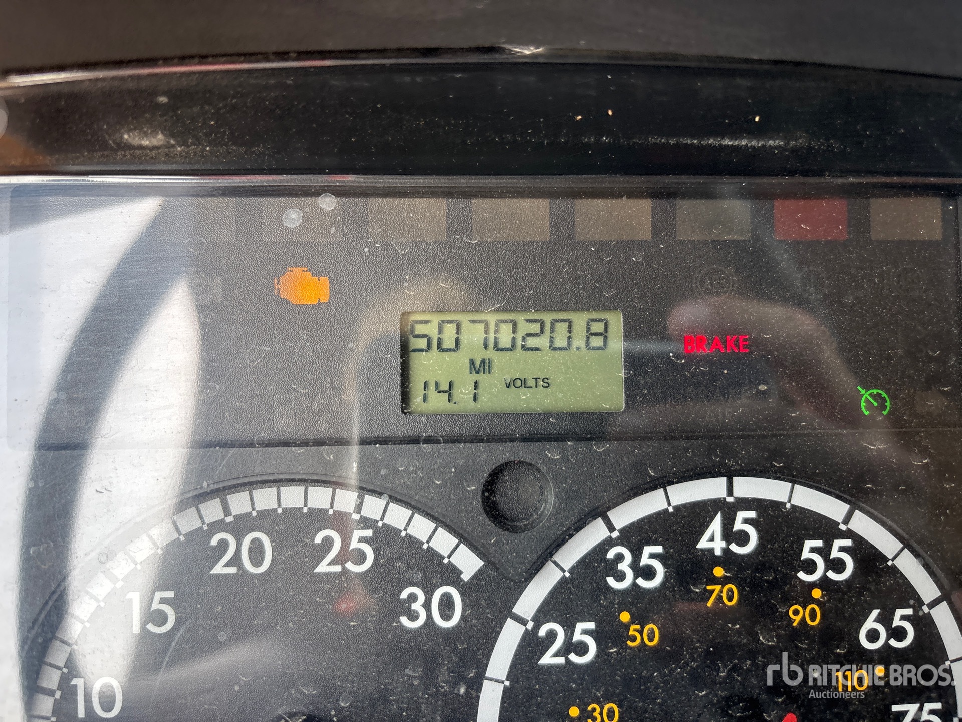 2015 Freightliner M2 106