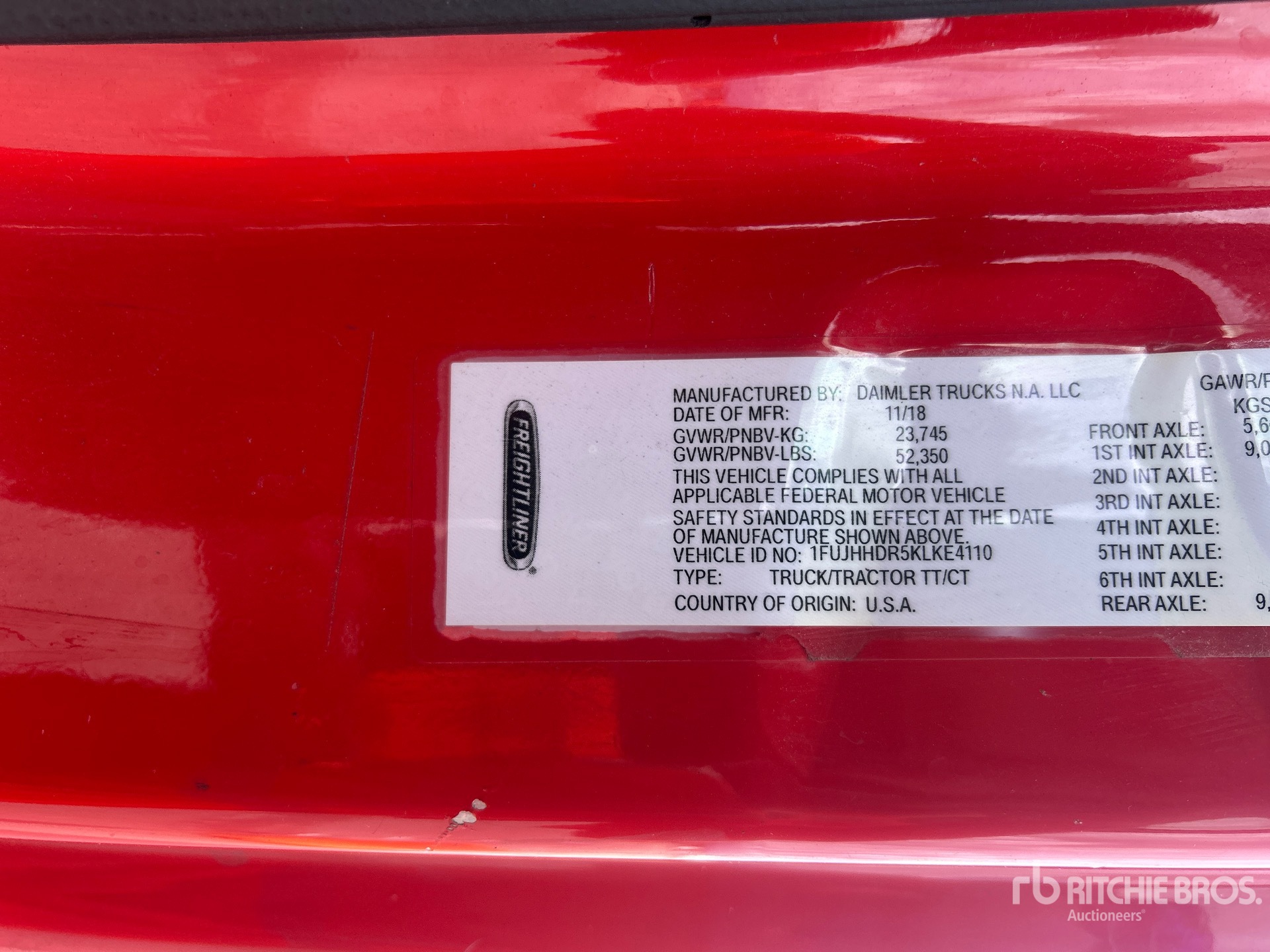 2019 Freightliner CASCADIA 126