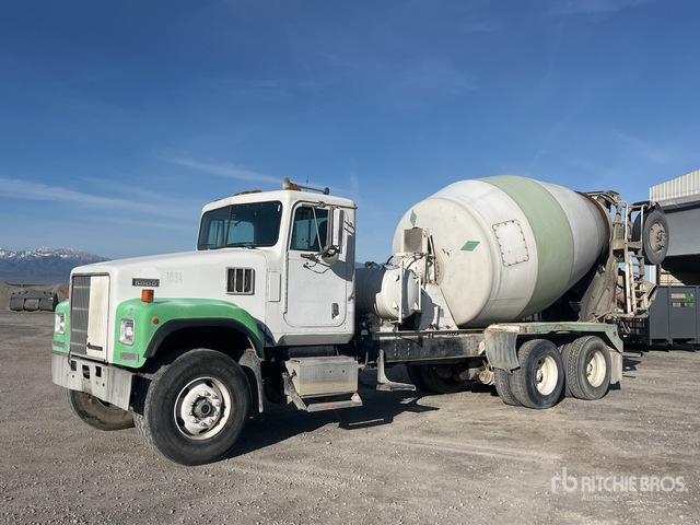 1998 International 5000 Sfa 8x4 Mixer Truck