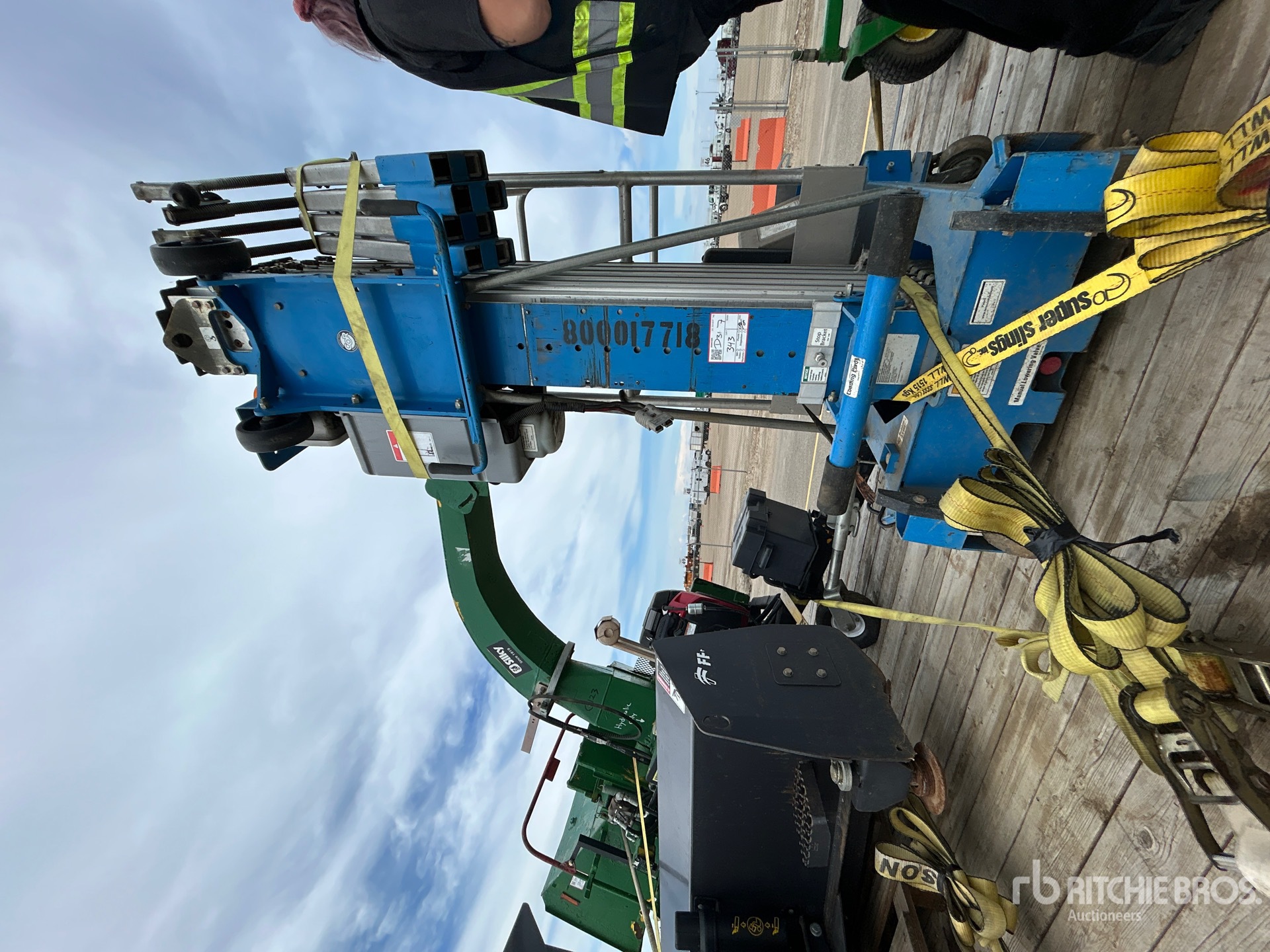 Photo of a 2014 Genie AWP 30S