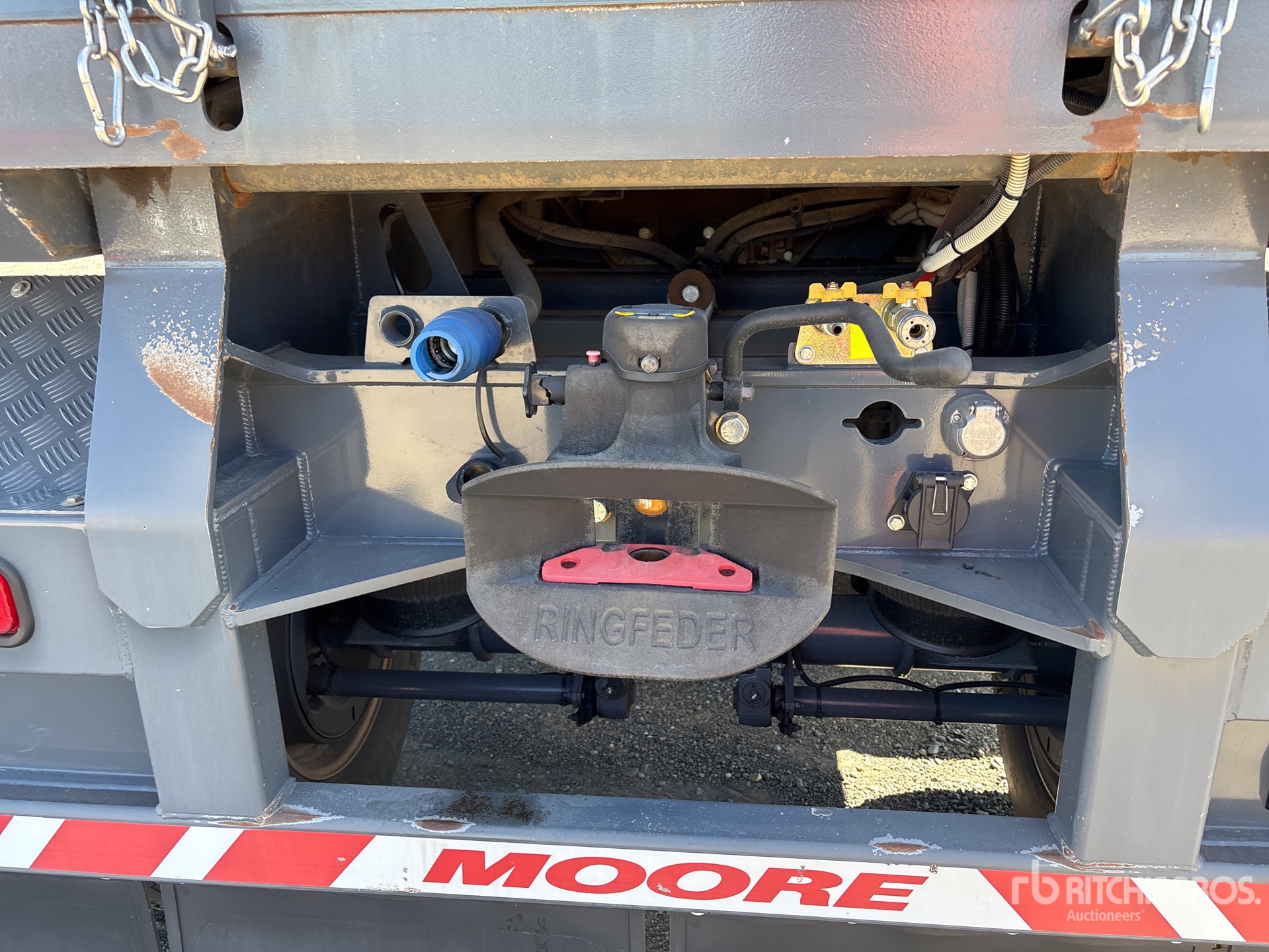 2024 Moore 9.5 m Tri/A