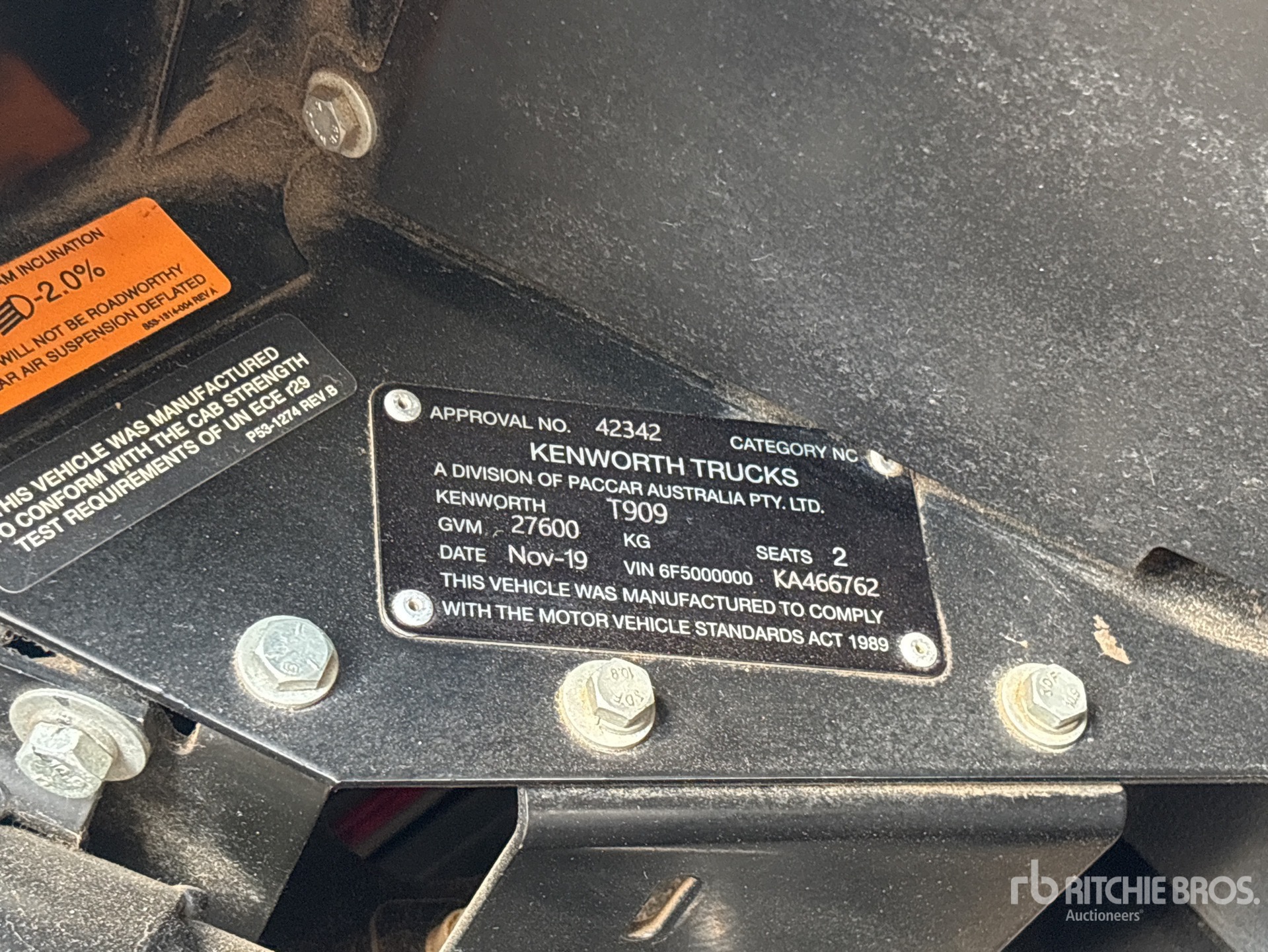 2019 Kenworth T909