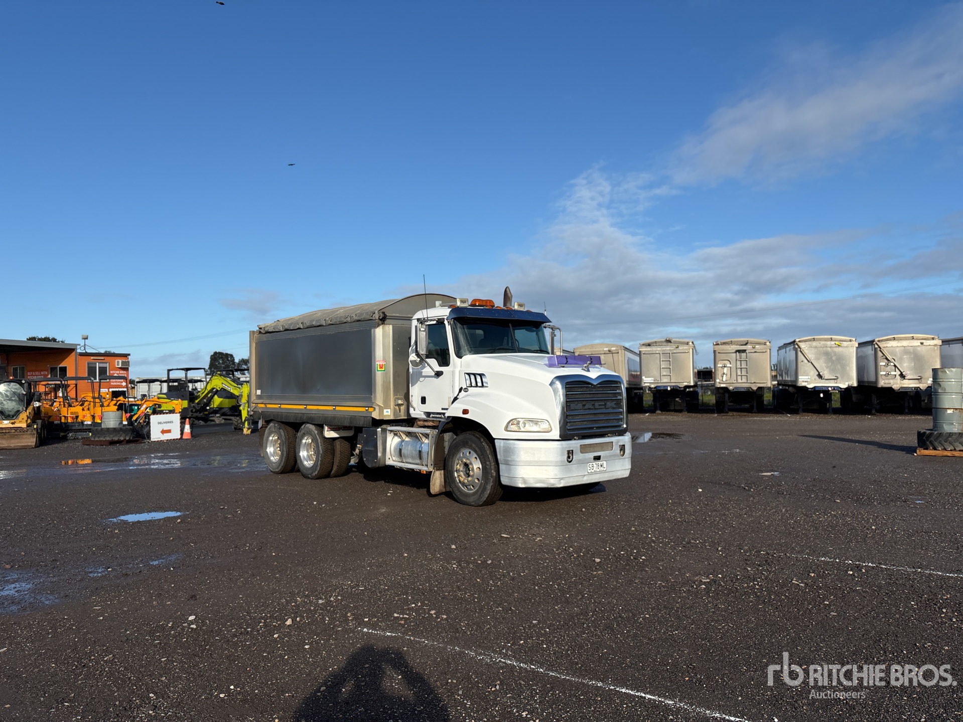 2016 Mack CMMR GRANITE