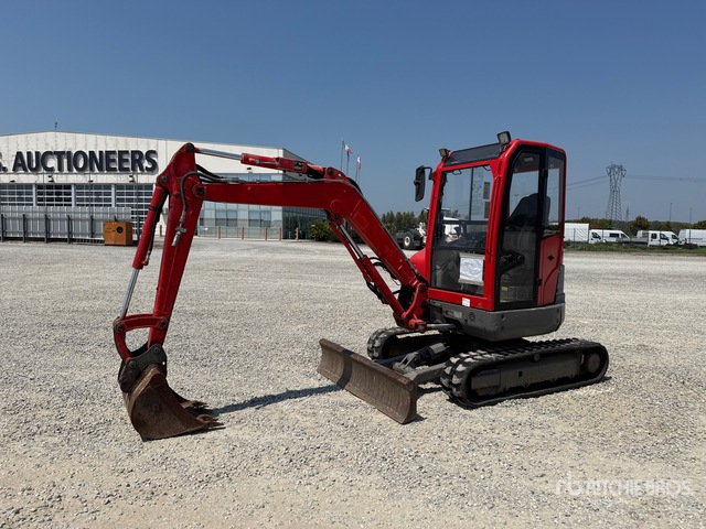2014 Volvo ECR38 Mini Excavator: <6.6t