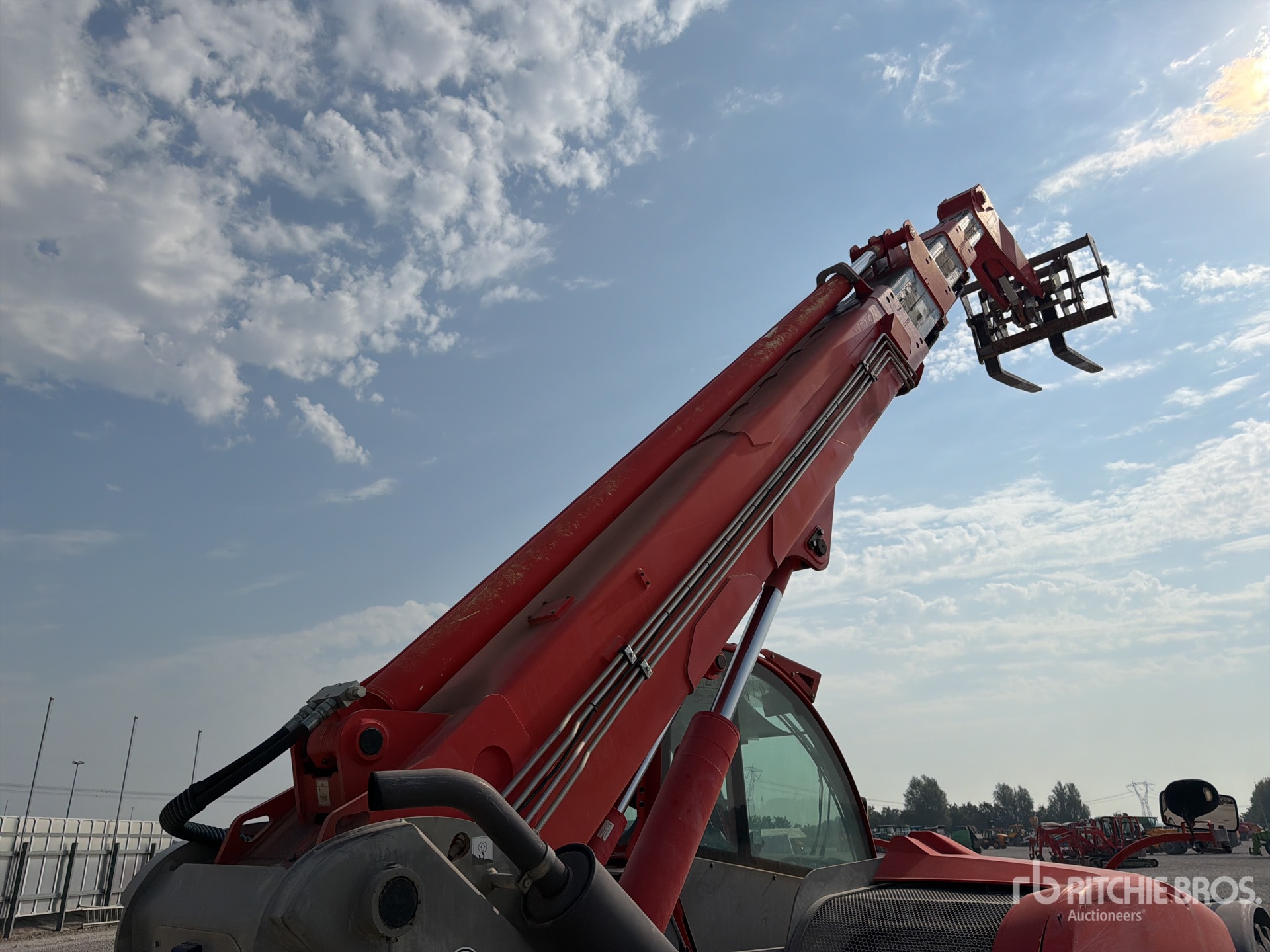 2011 Haulotte HLT4017