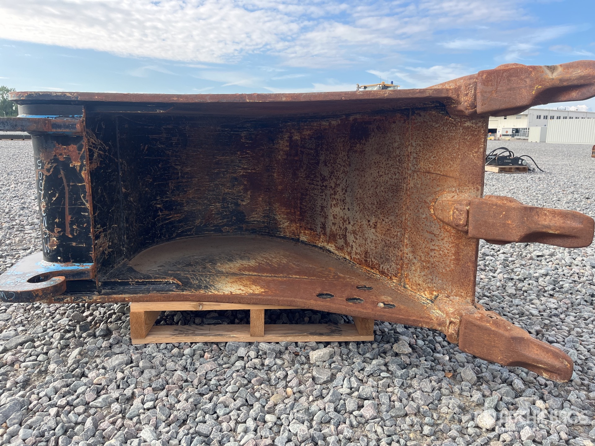 Caterpillar UTL750