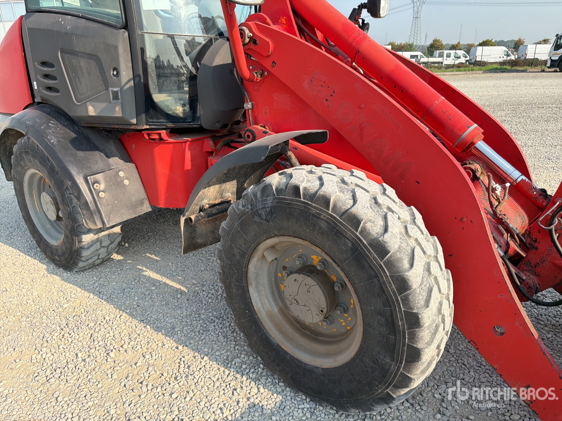 JCB 409B