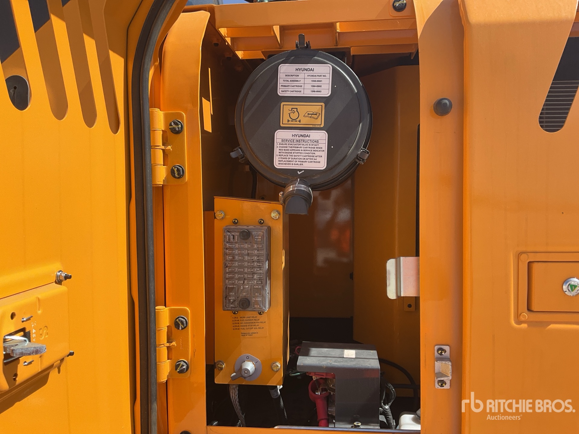 2026 Hyundai R215L