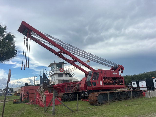 1999 Manitowoc 888 230 ton Lattice-Boom Crawler Crane