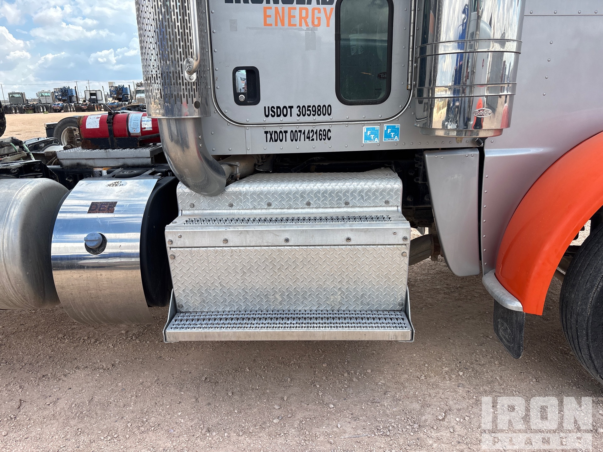 2015 Peterbilt 389