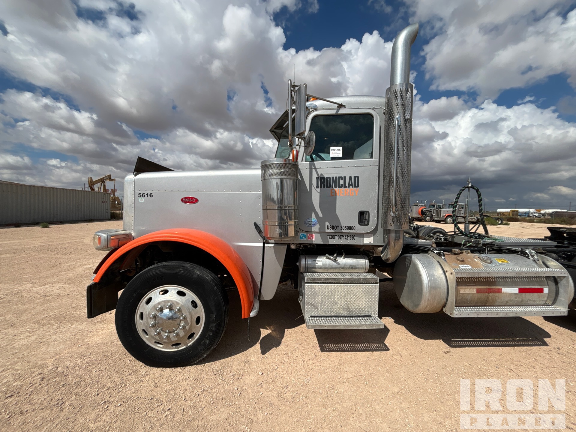 2015 Peterbilt 389