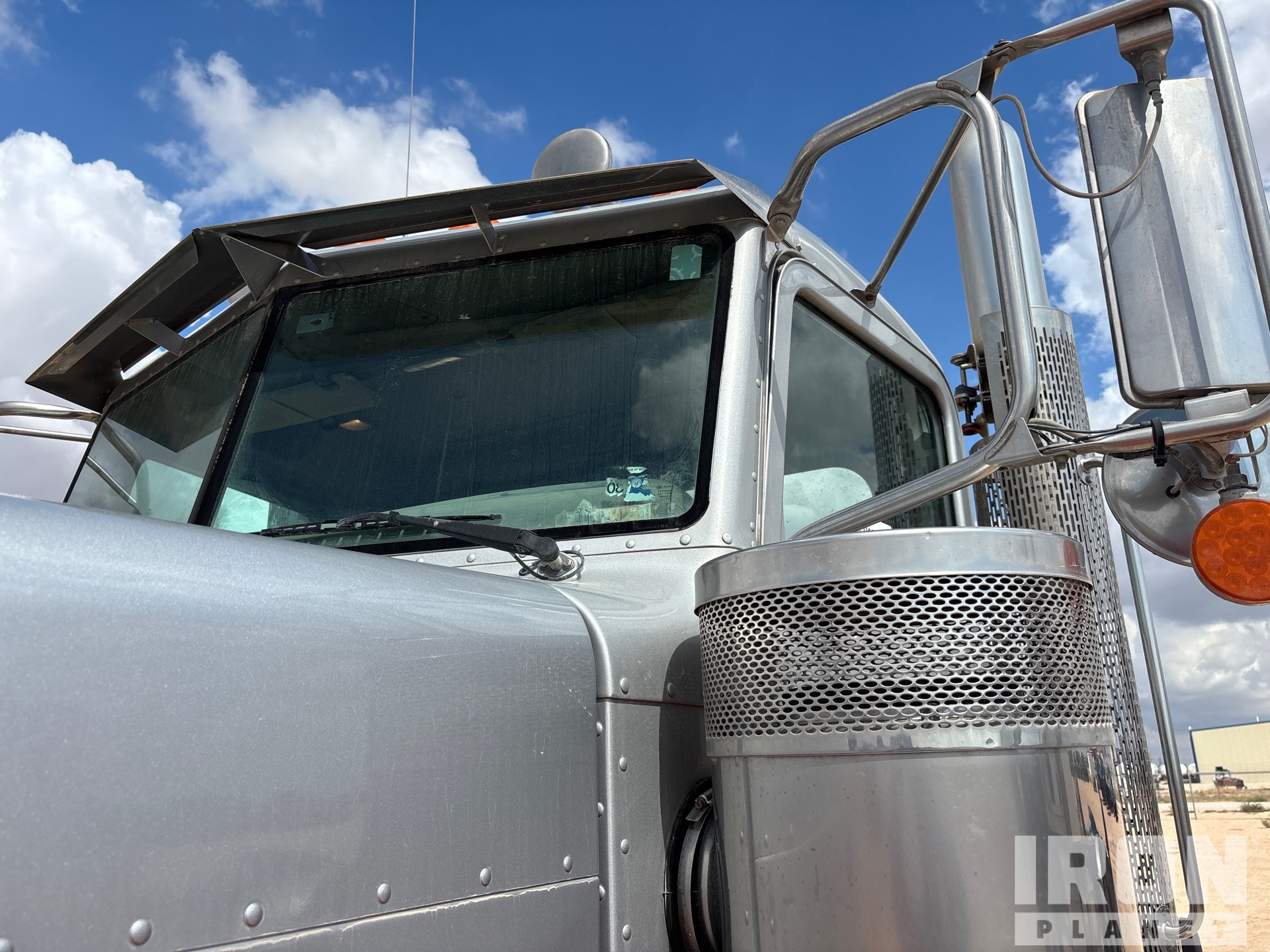 2015 Peterbilt 389