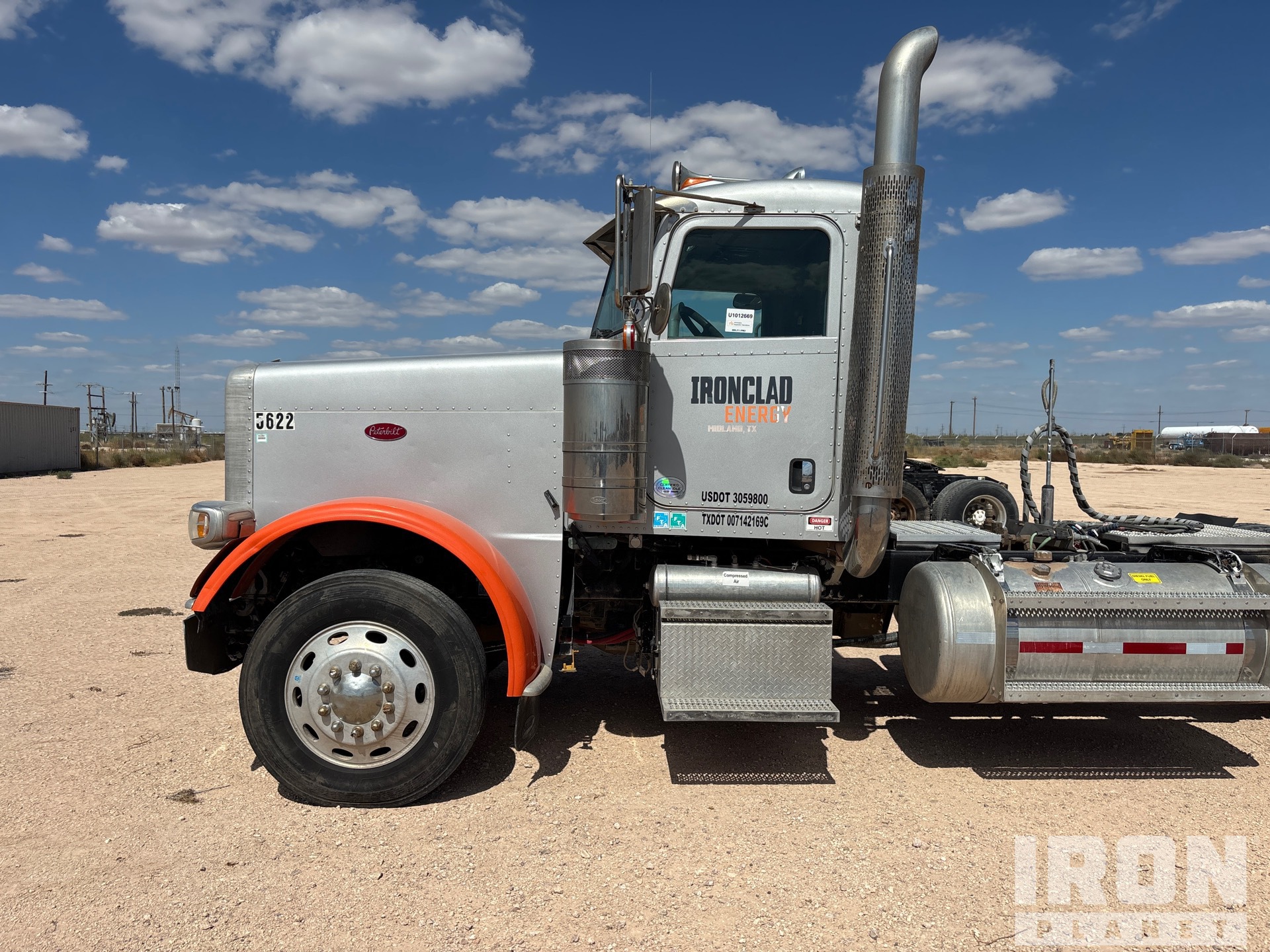 2015 Peterbilt 389