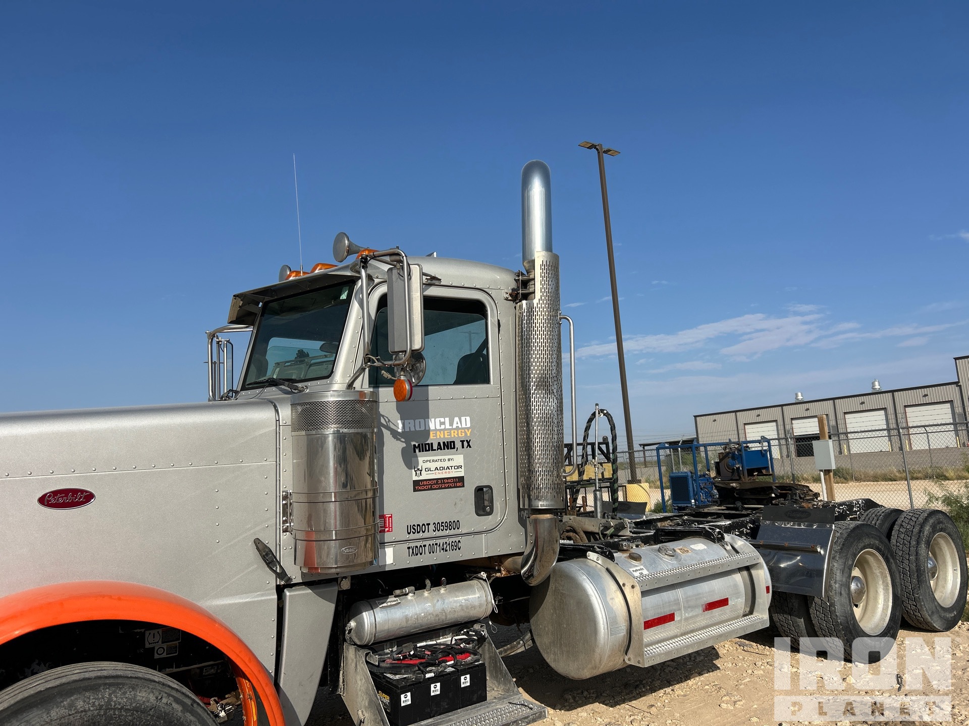 2015 Peterbilt 389