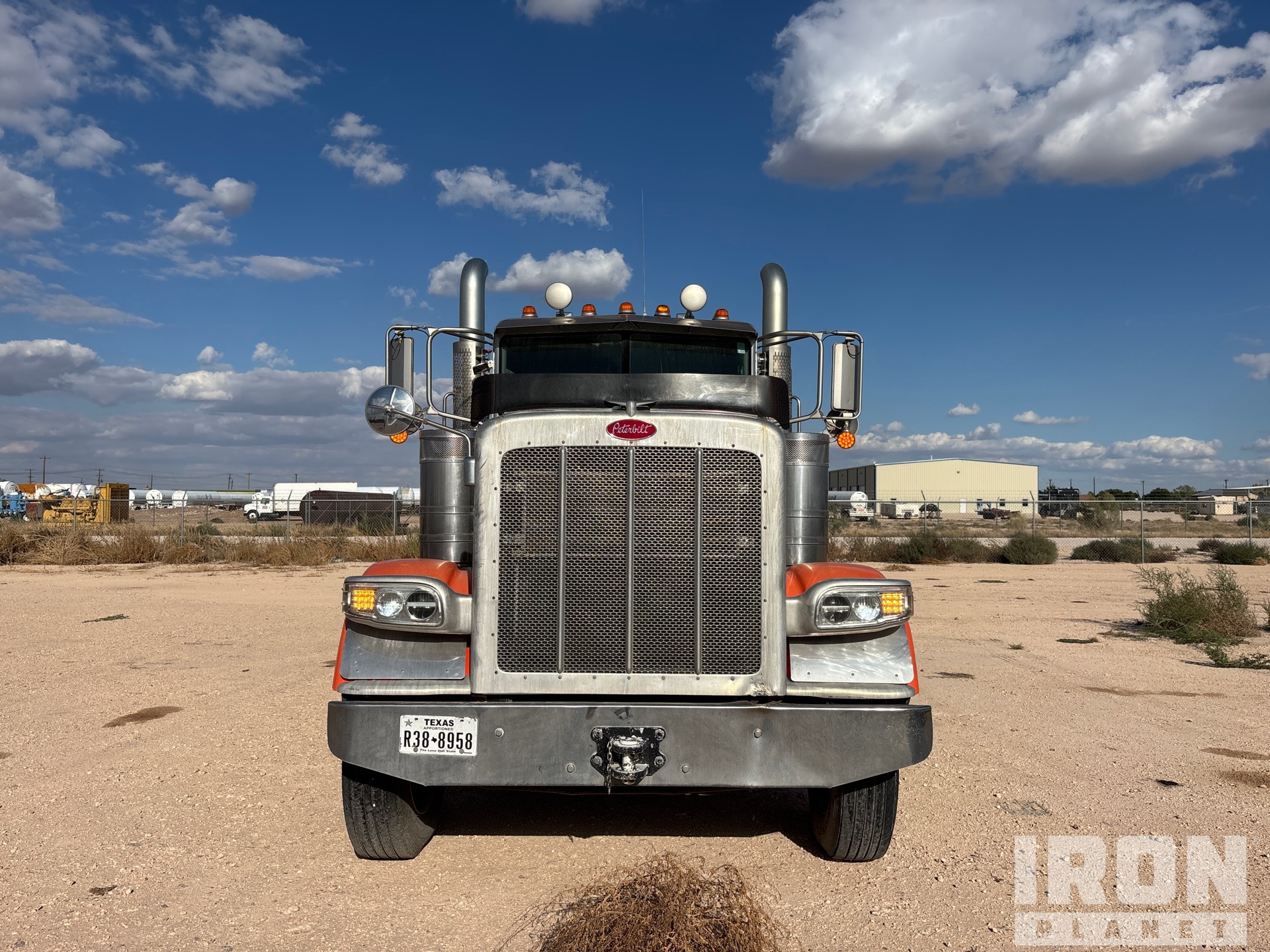 2015 Peterbilt 389