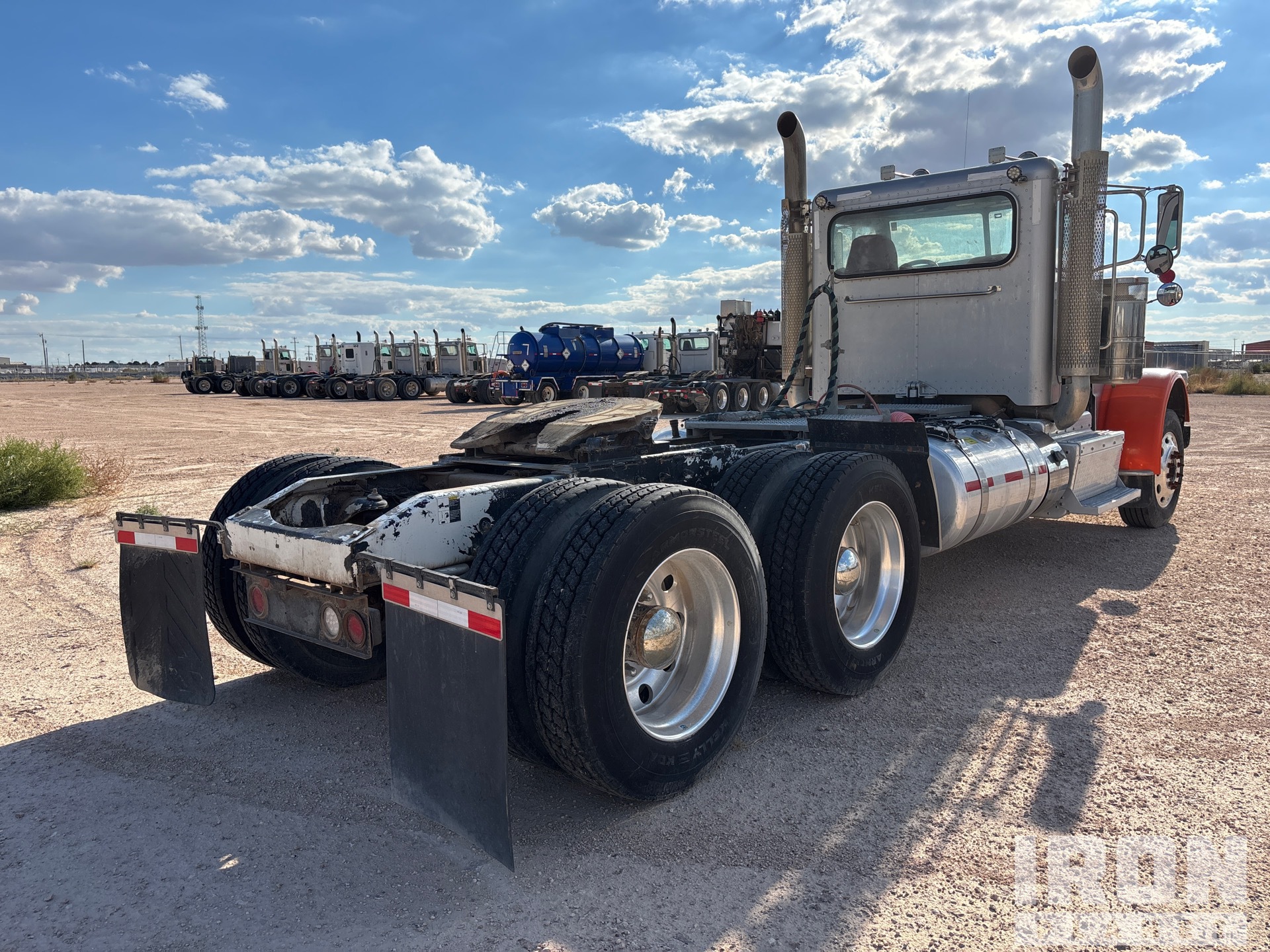 2015 Peterbilt 389