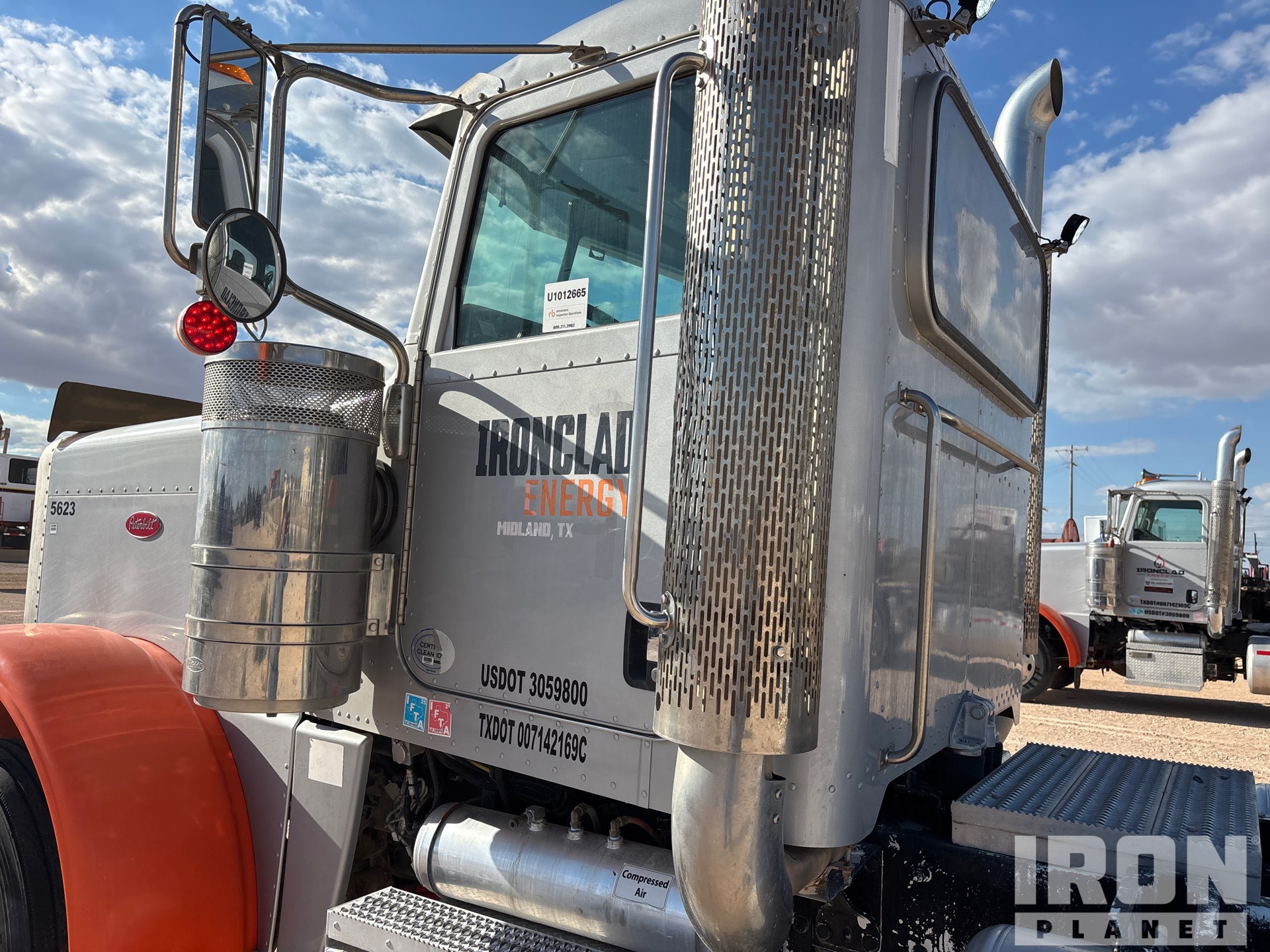 2015 Peterbilt 389