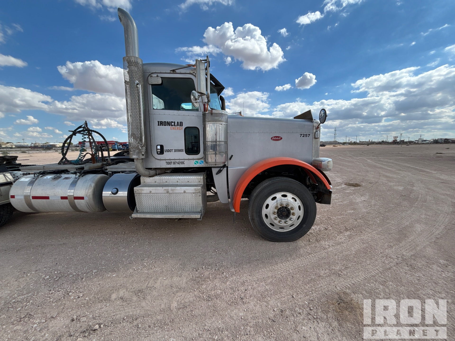2014 Peterbilt 388