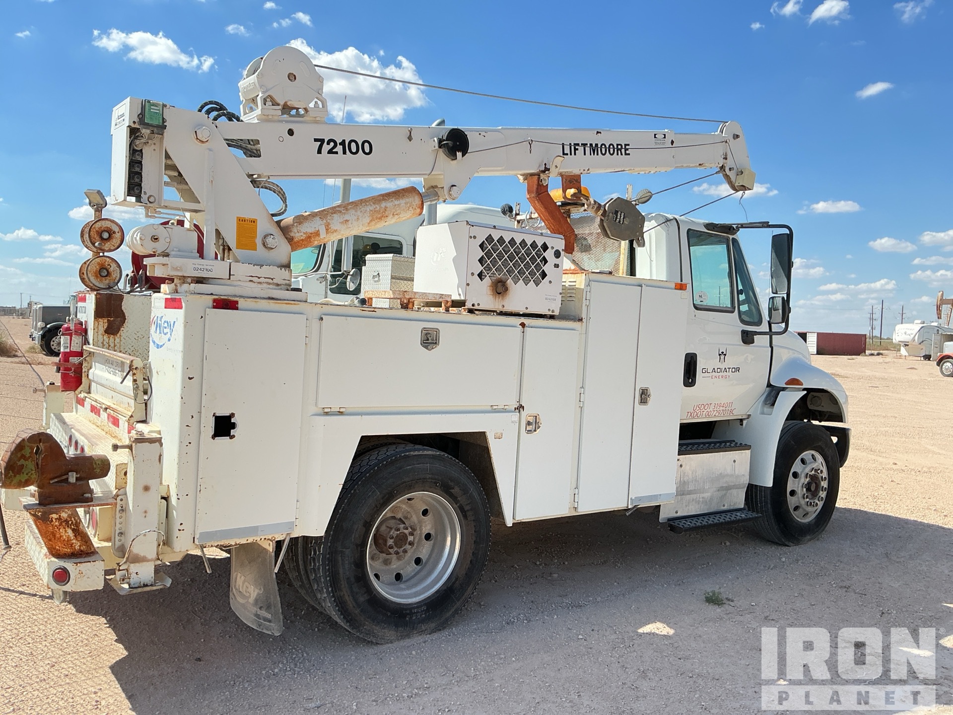 2015 International MA025