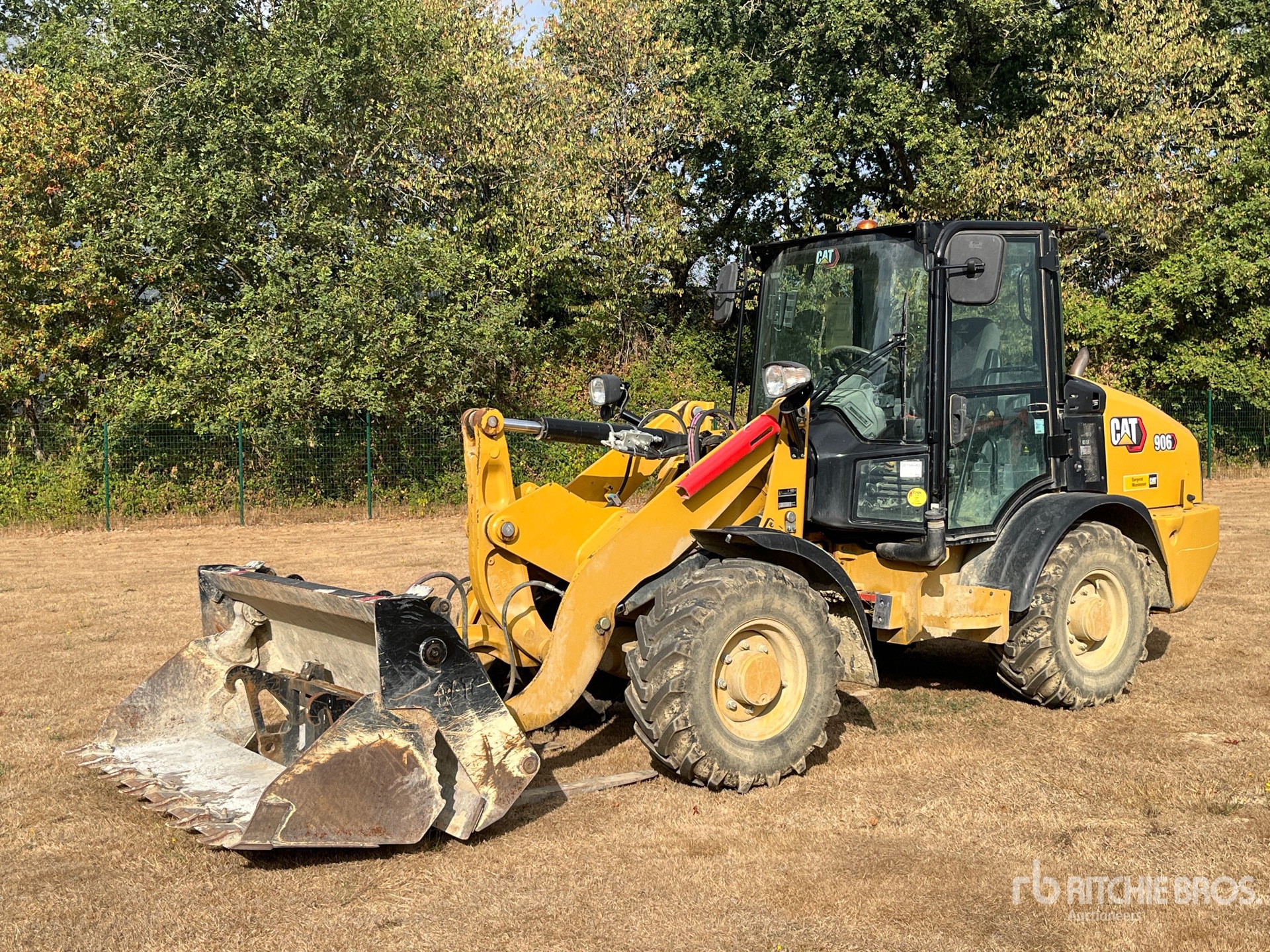 2023 Caterpillar 906