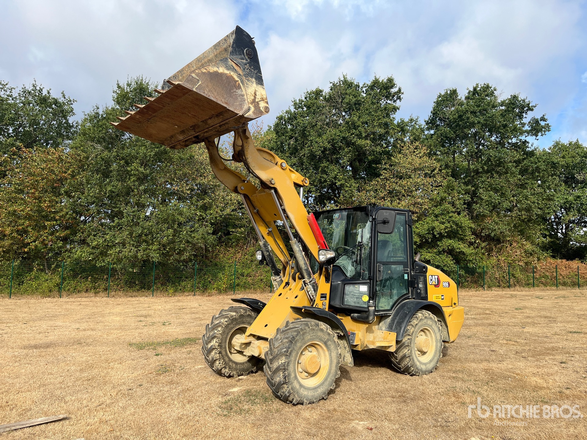 2023 Caterpillar 906