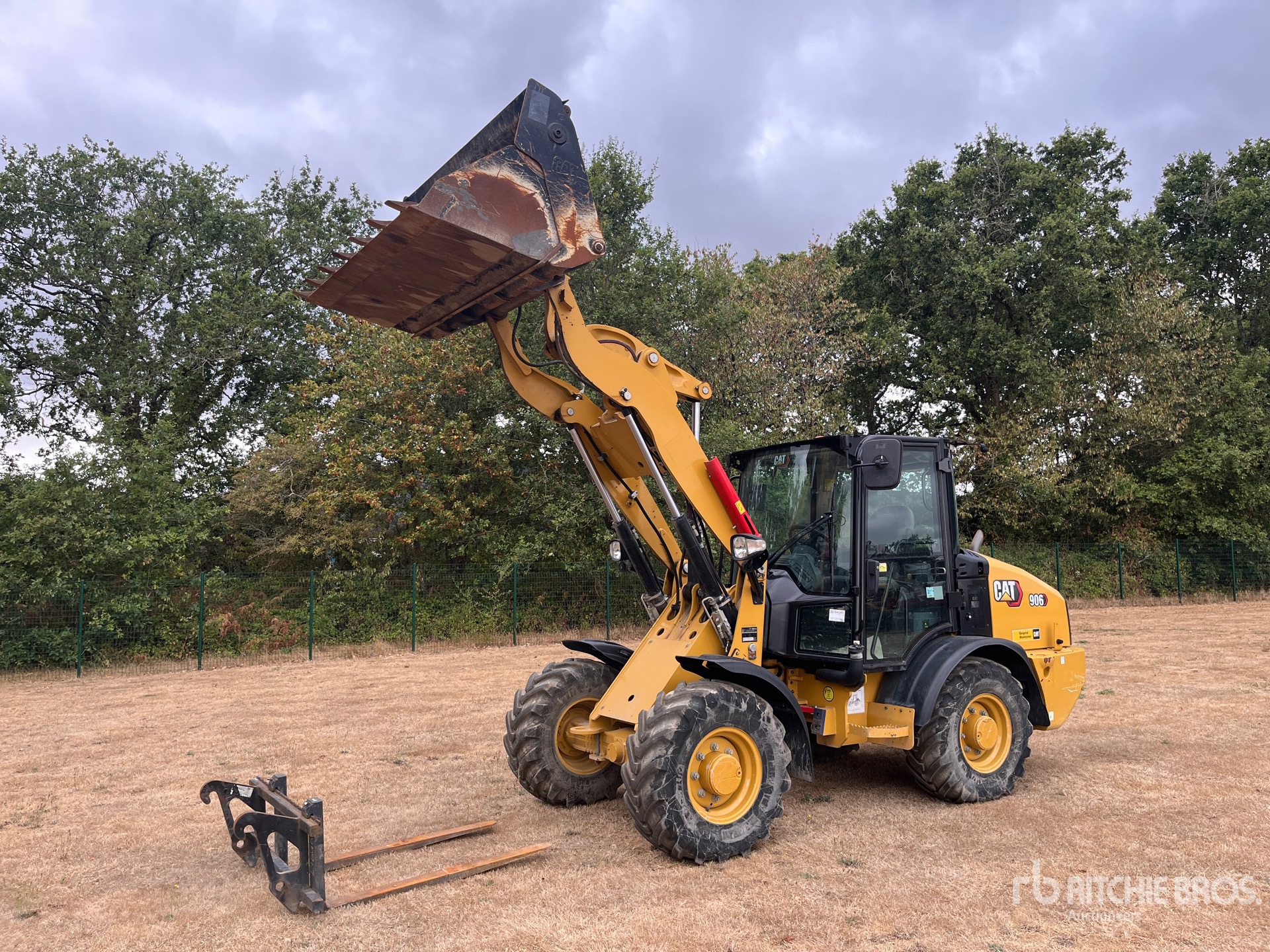 2023 Caterpillar 906