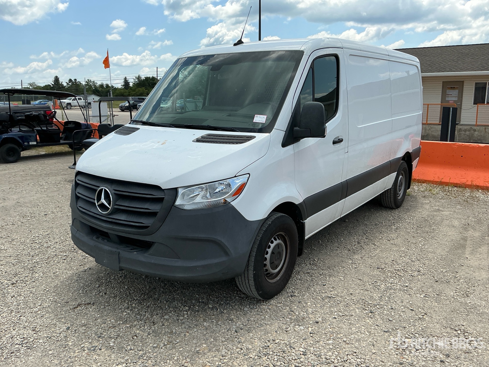 Photo of a 2021 Mercedes-Benz SPRINTER 1500