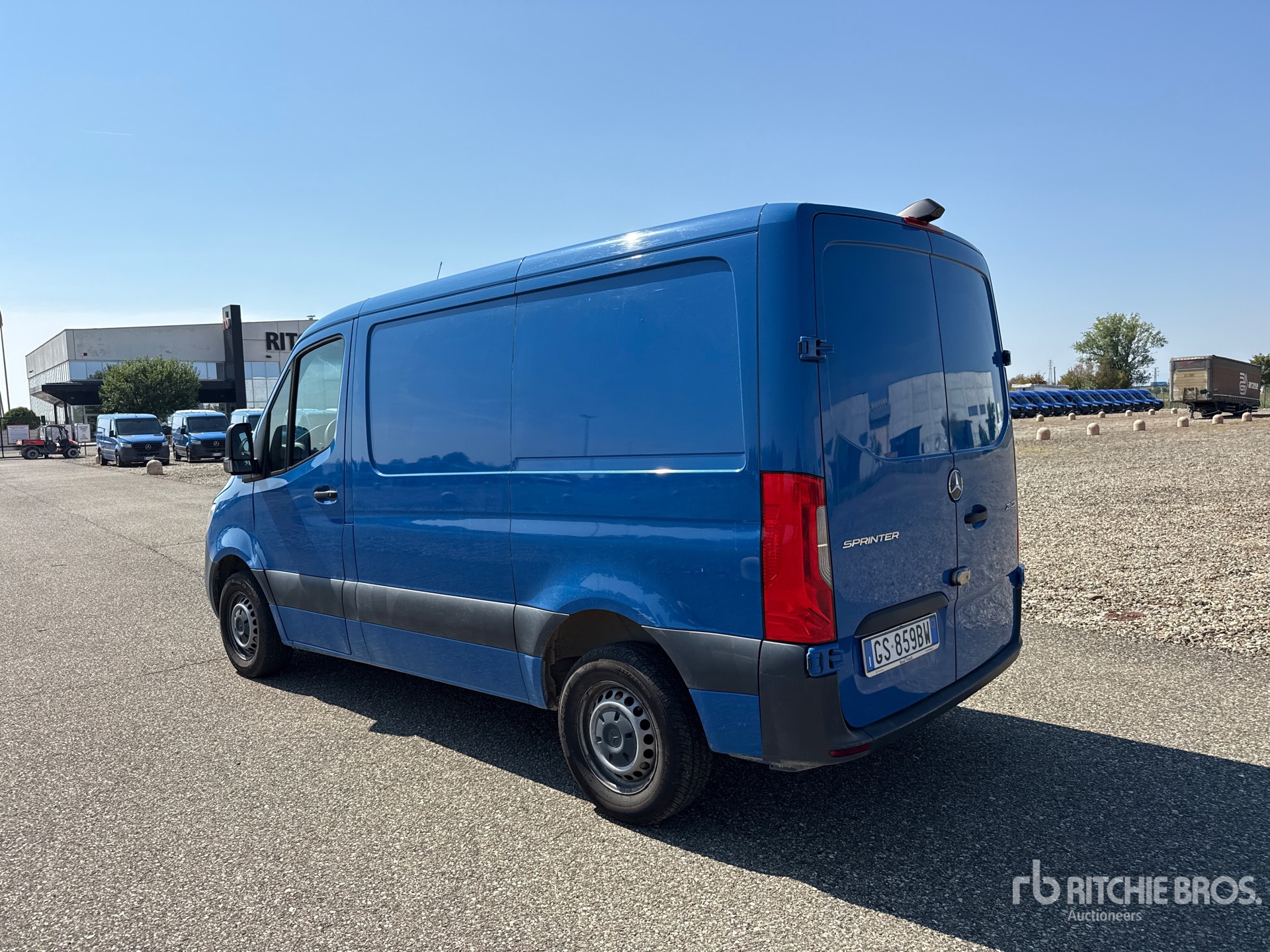 2024 Mercedes-Benz SPRINTER 211 CD
