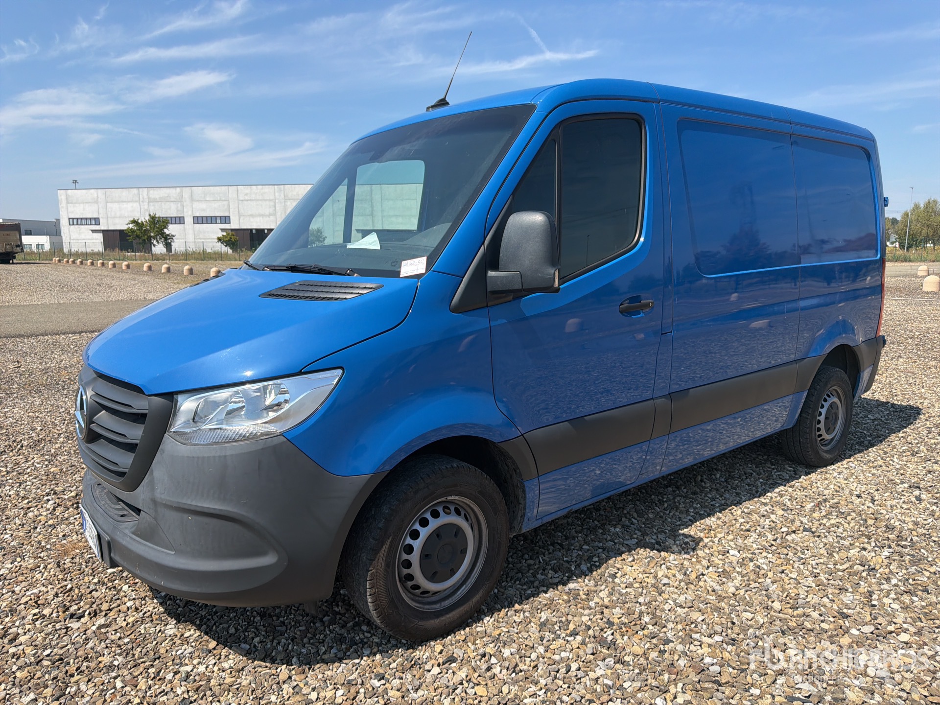 Photo of 2024 Mercedes-Benz SPRINTER 211 CD