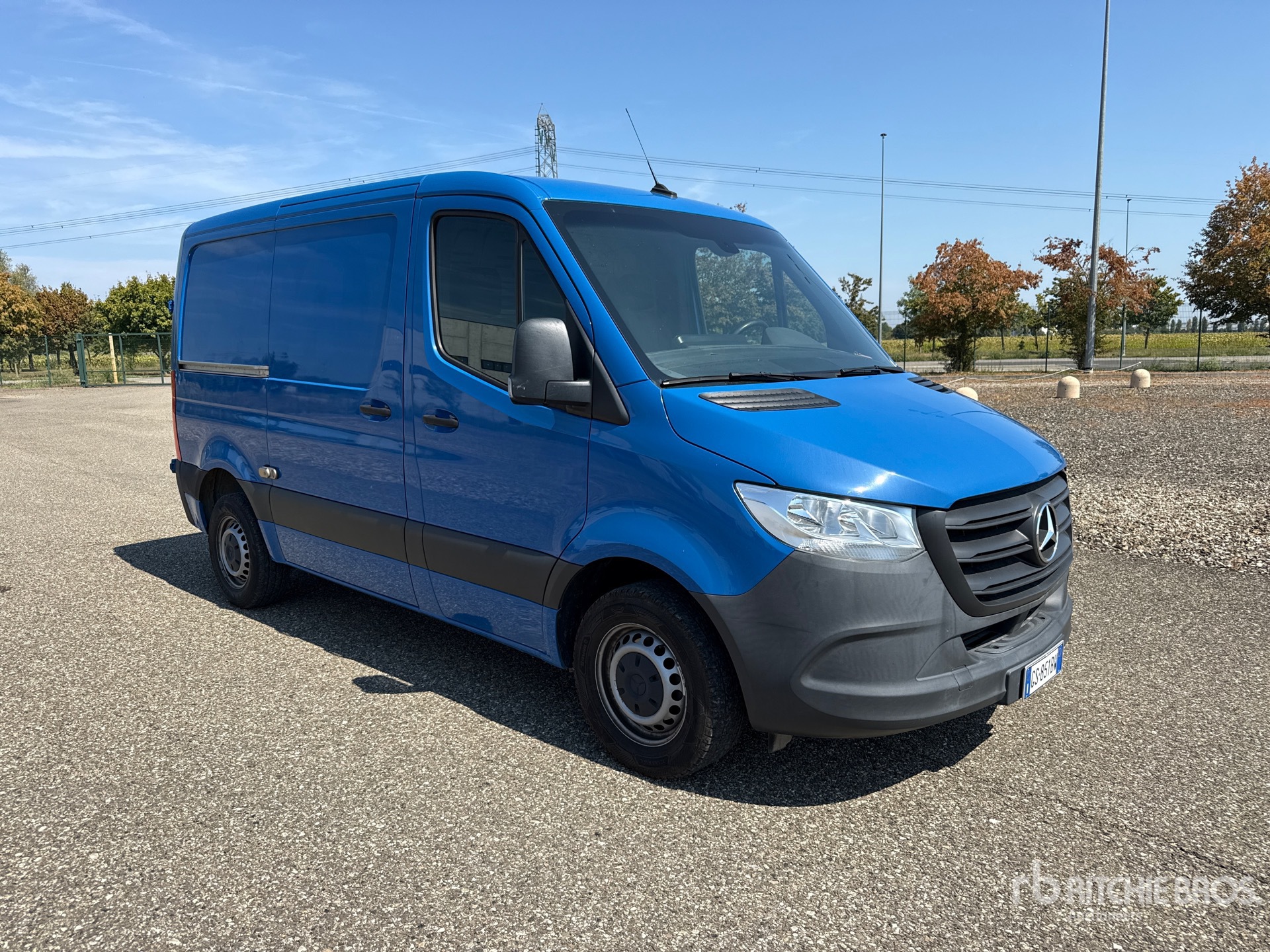 2024 Mercedes-Benz SPRINTER 211 CD
