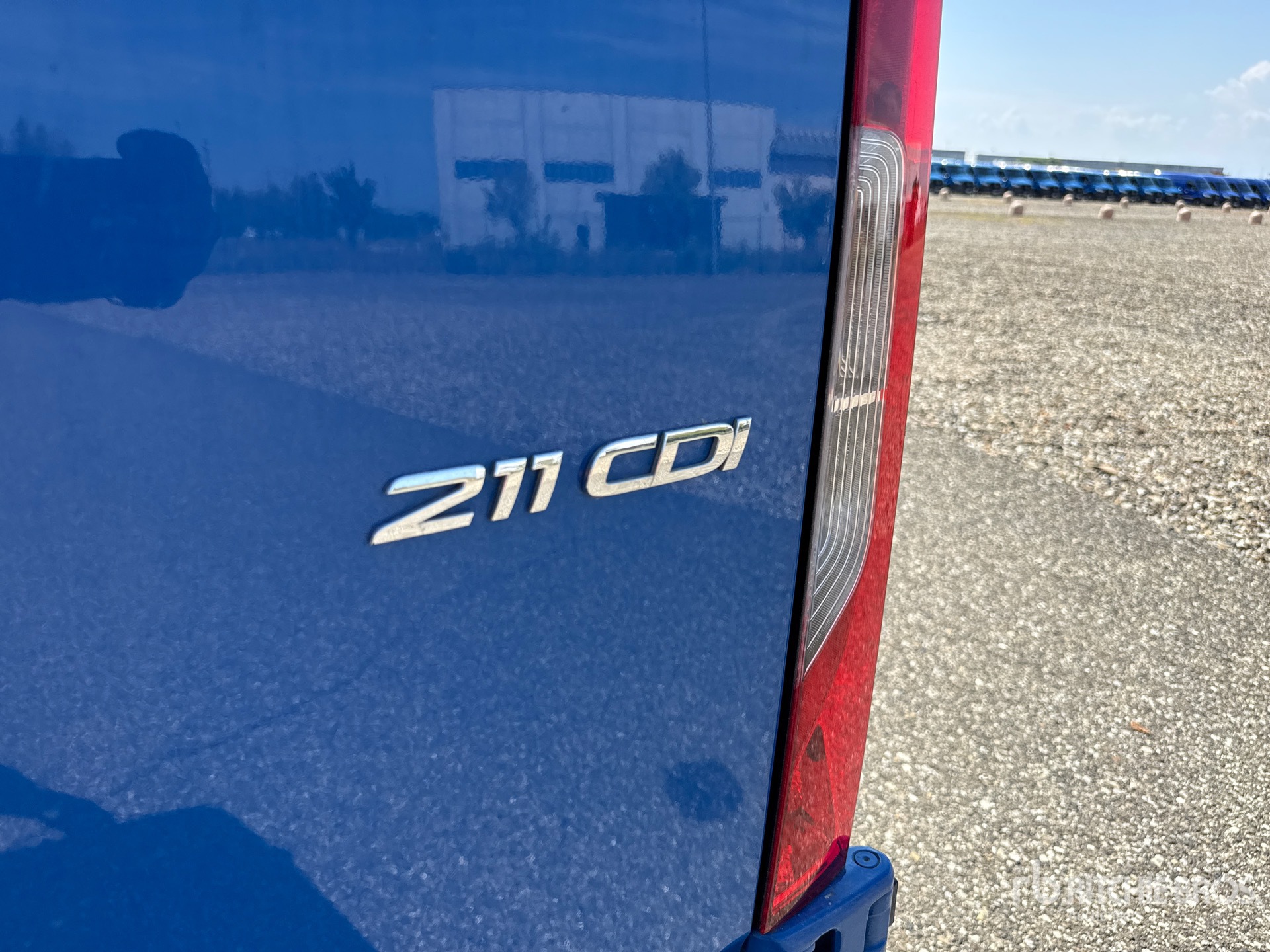 2024 Mercedes-Benz SPRINTER 211 CD
