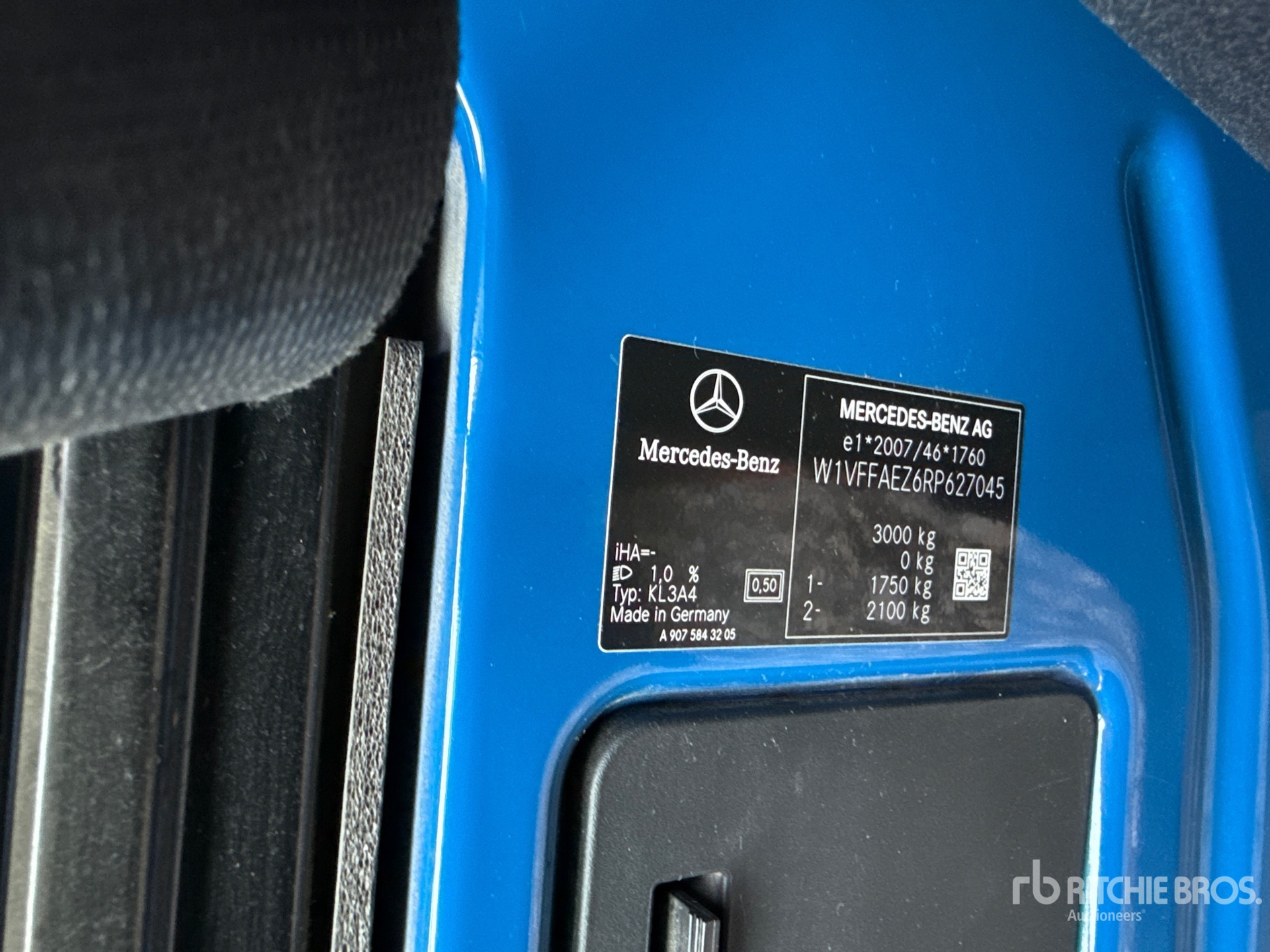 2024 Mercedes-Benz SPRINTER 211 CD