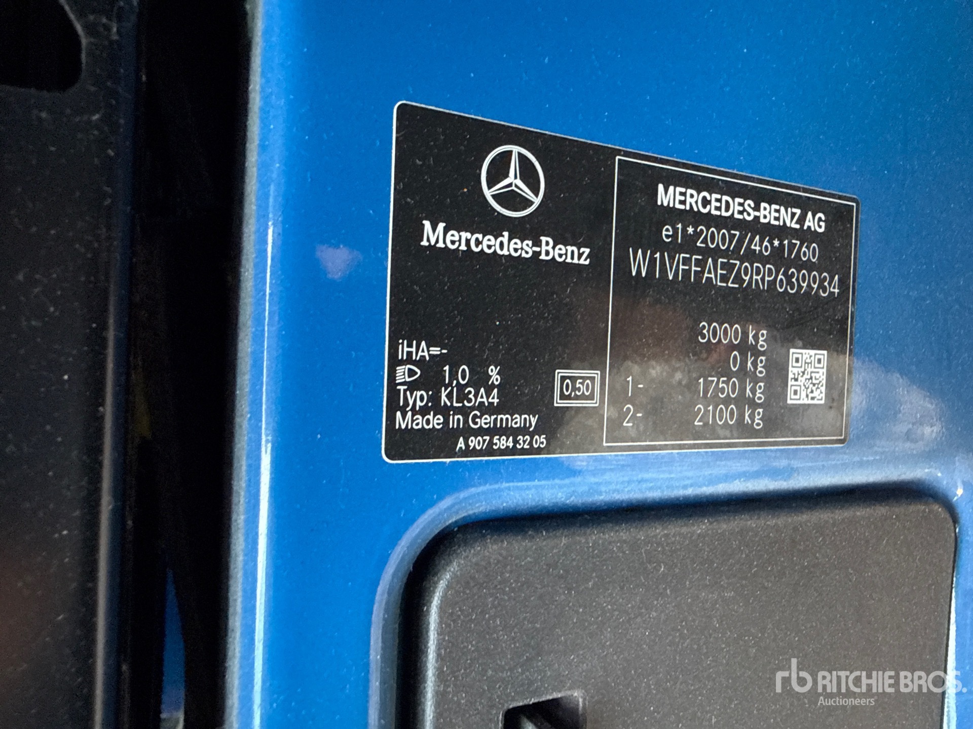 2024 Mercedes-Benz SPRINTER 211 CD