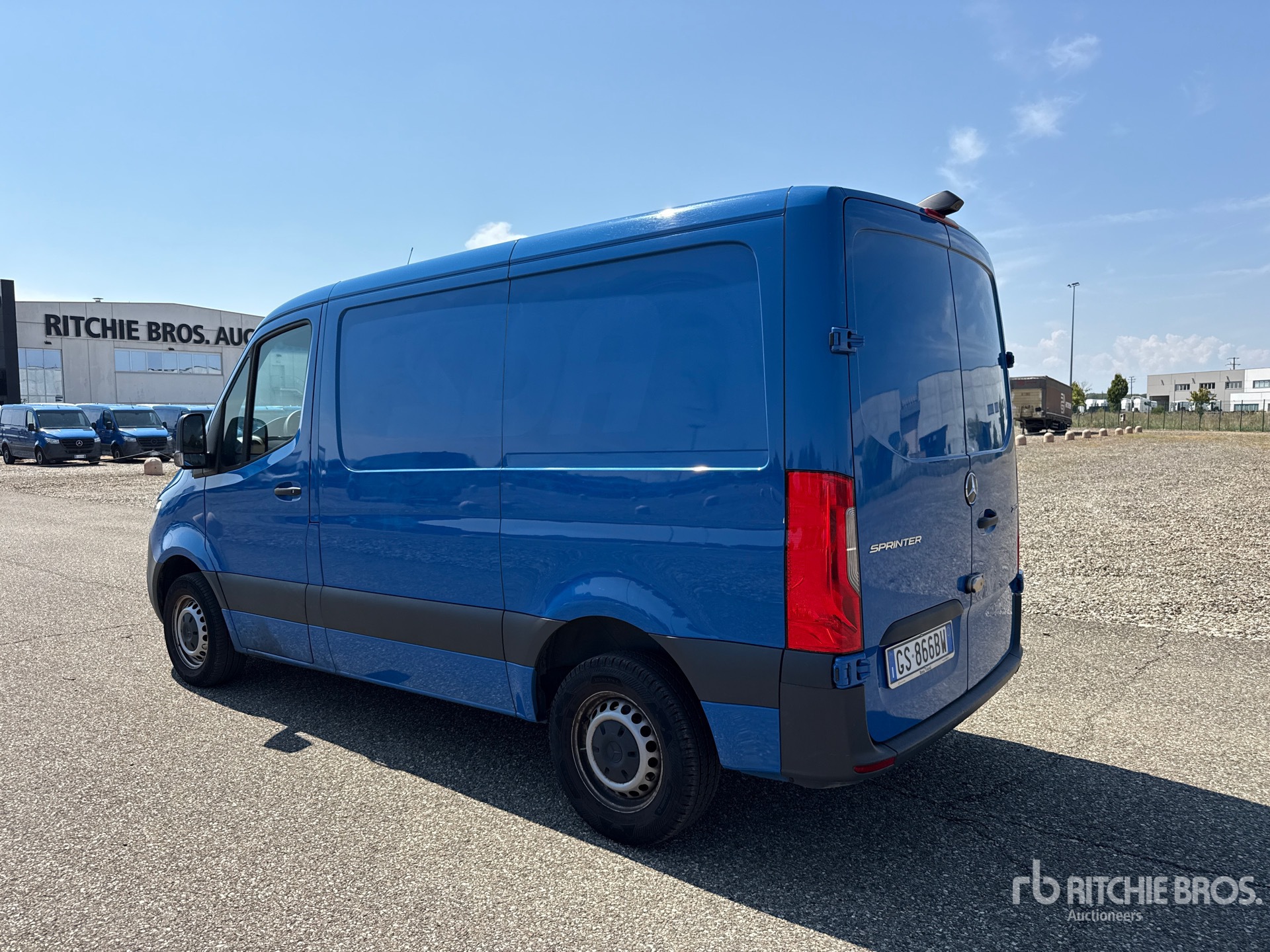 2024 Mercedes-Benz SPRINTER 211 CD