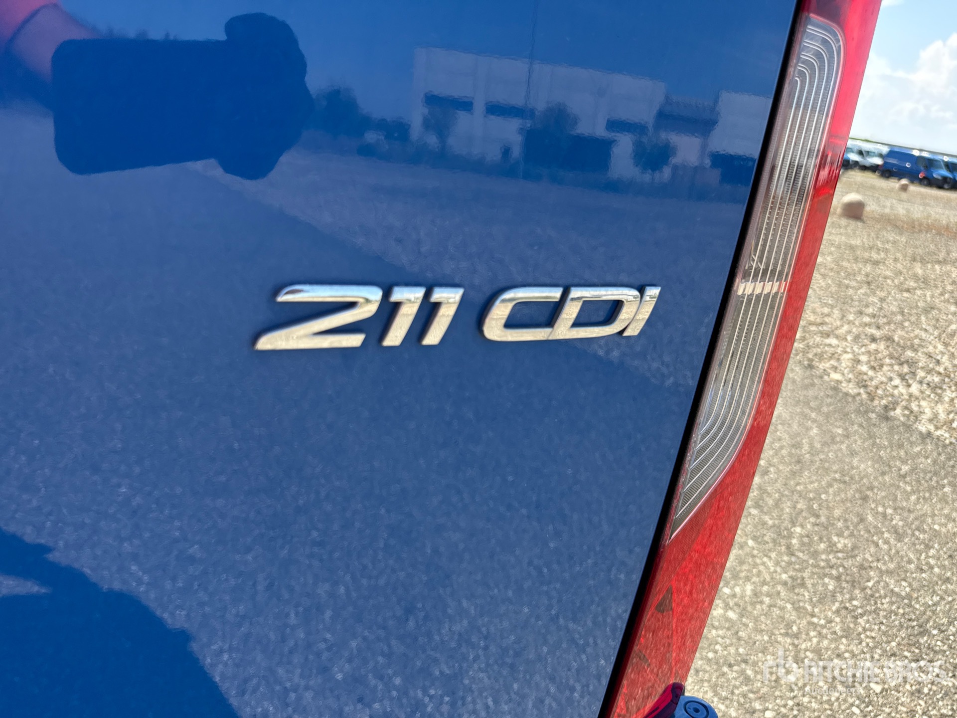 2024 Mercedes-Benz SPRINTER 211 CD